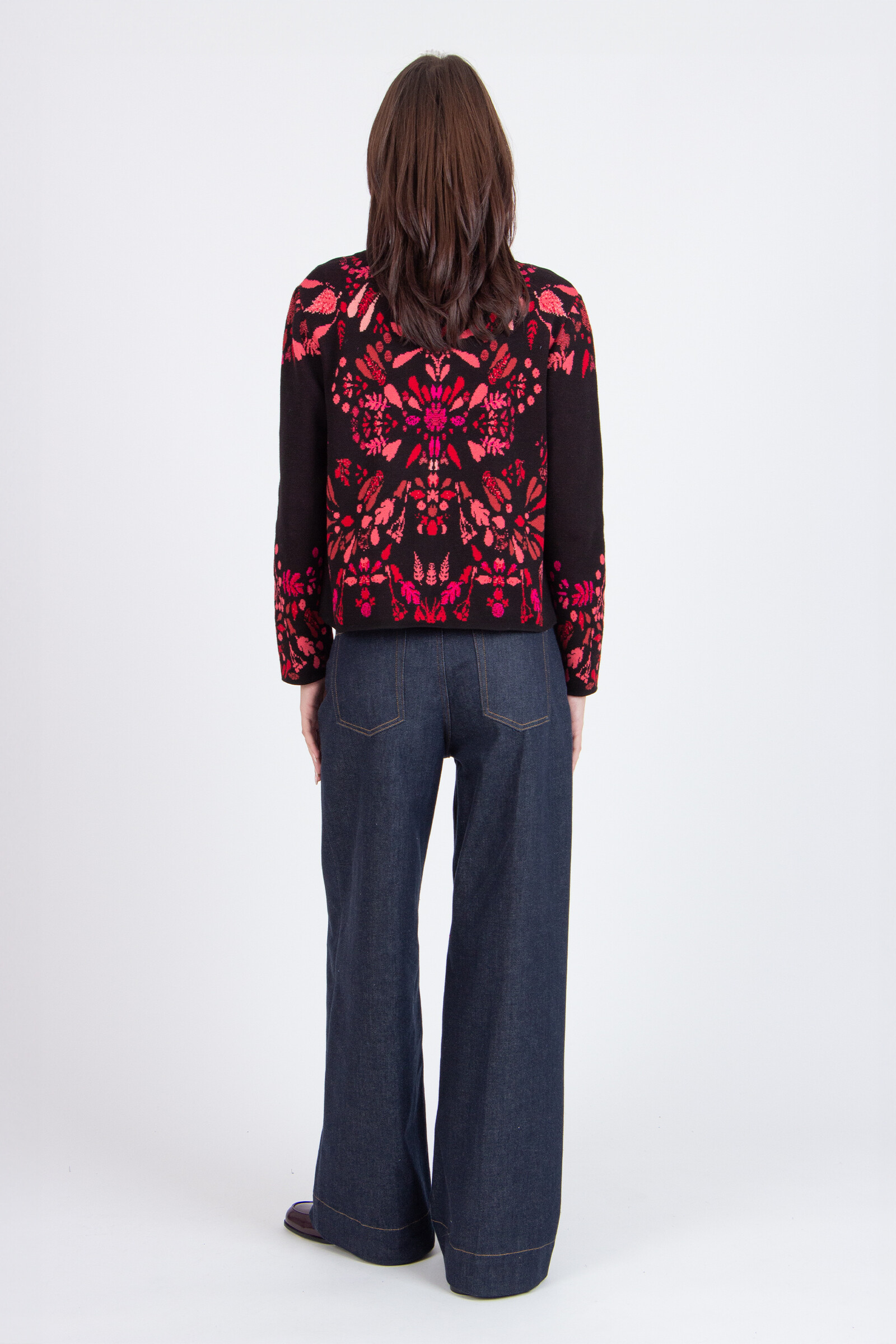 IVKO  Woman IVKO - O-Neck Cardigan Plantopia Pattern Chocolate Black | Damen Baumwoll-Cardigan mit Blumenmuster