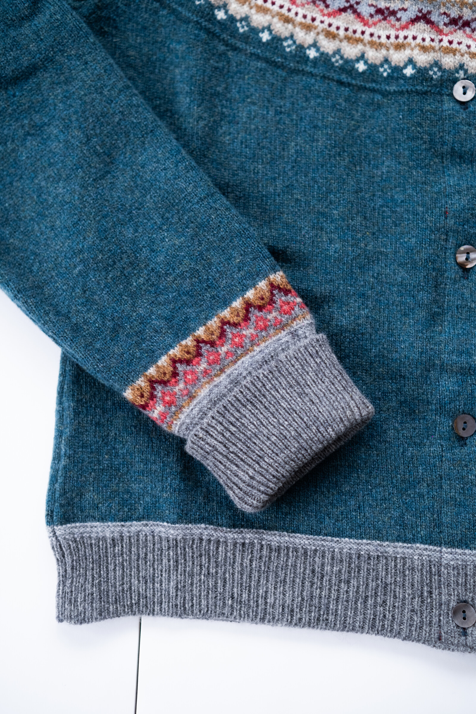 Eribé Eribé Alpine Short Cardigan Lugano | Populaire Eribé Cardigan van 100% Merinowol