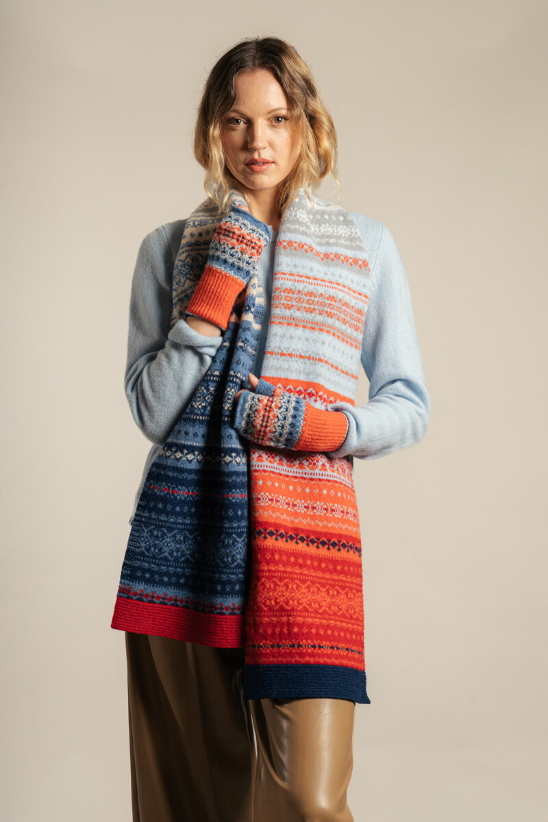 Eribé Alloa Fairisle Scarf Blue -Bella | Kleurrijke Sjaal van 100% Merinowol