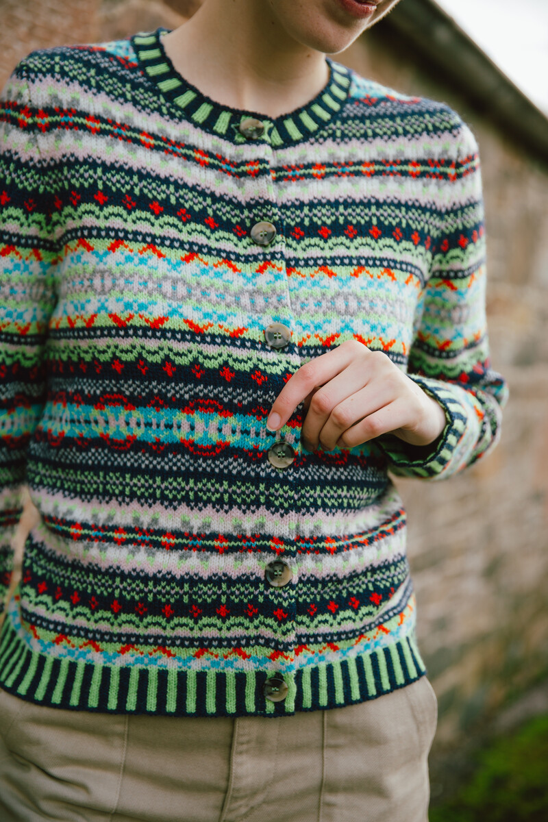 Eribé Kinross Cardigan Frolic | Luxus in 100% Lammwolle