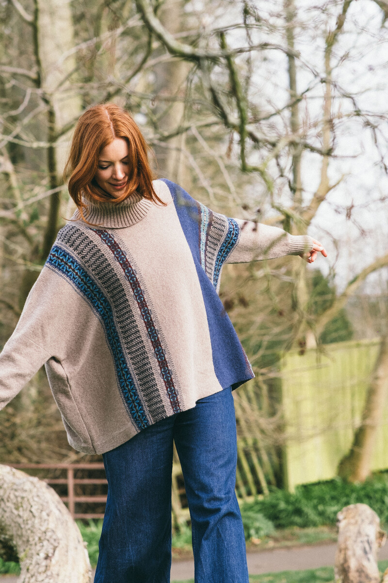 Eribé Montrose Cowl Sweater Oban Sky | Pull Écossais au Design Spécial