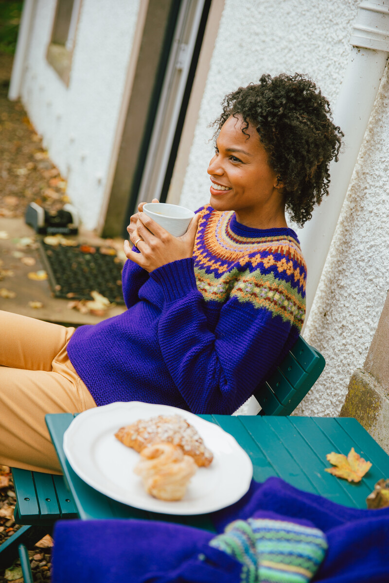 Eribé Stoneybrek Sweater Nightfall | Lila Pullover mit Fairisle-Muster aus Merinowolle