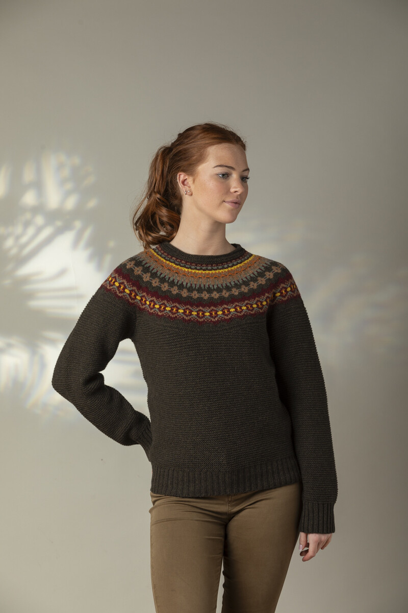 Eribé Stoneybrek Sweater Red Oak | Brauner Pullover mit Fairisle-Muster aus Merinowolle