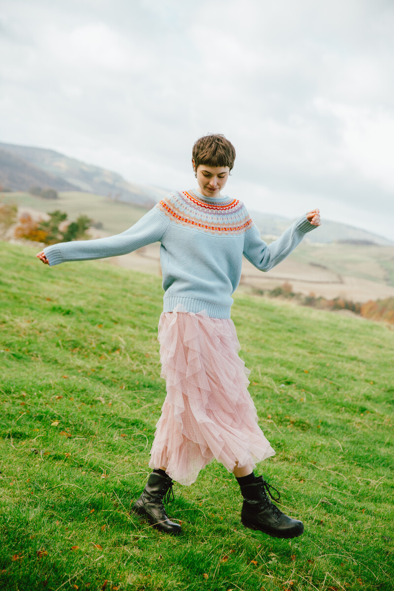 Eribé Stoneybrek Sweater Cornflower | Pull Bleu à Motif Fairisle en Laine Mérinos