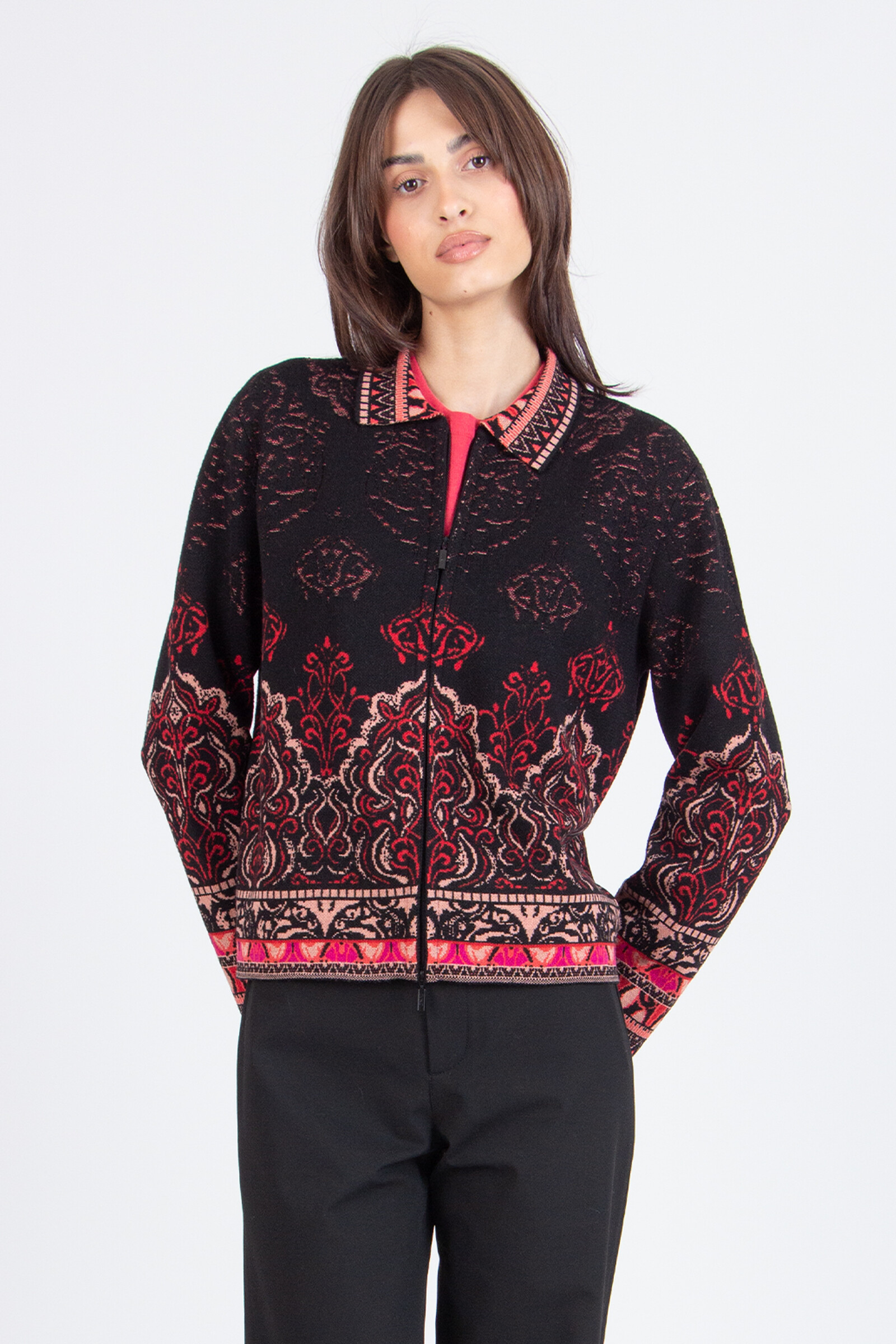 IVKO  Woman IVKO - Jacquard Jacket Ornament Pattern Chocolate Black| Uitzonderlijk Mooi IVKO Jasje van 100% Wol