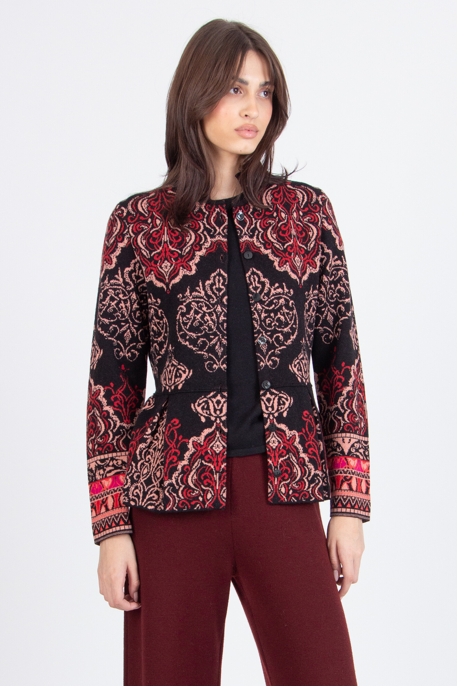 IVKO  Woman IVKO - Jacquard Cardigan Ornament Pattern Chocolate Black | Geniaal IVKO Vest van Wol met Ornamentpatroon