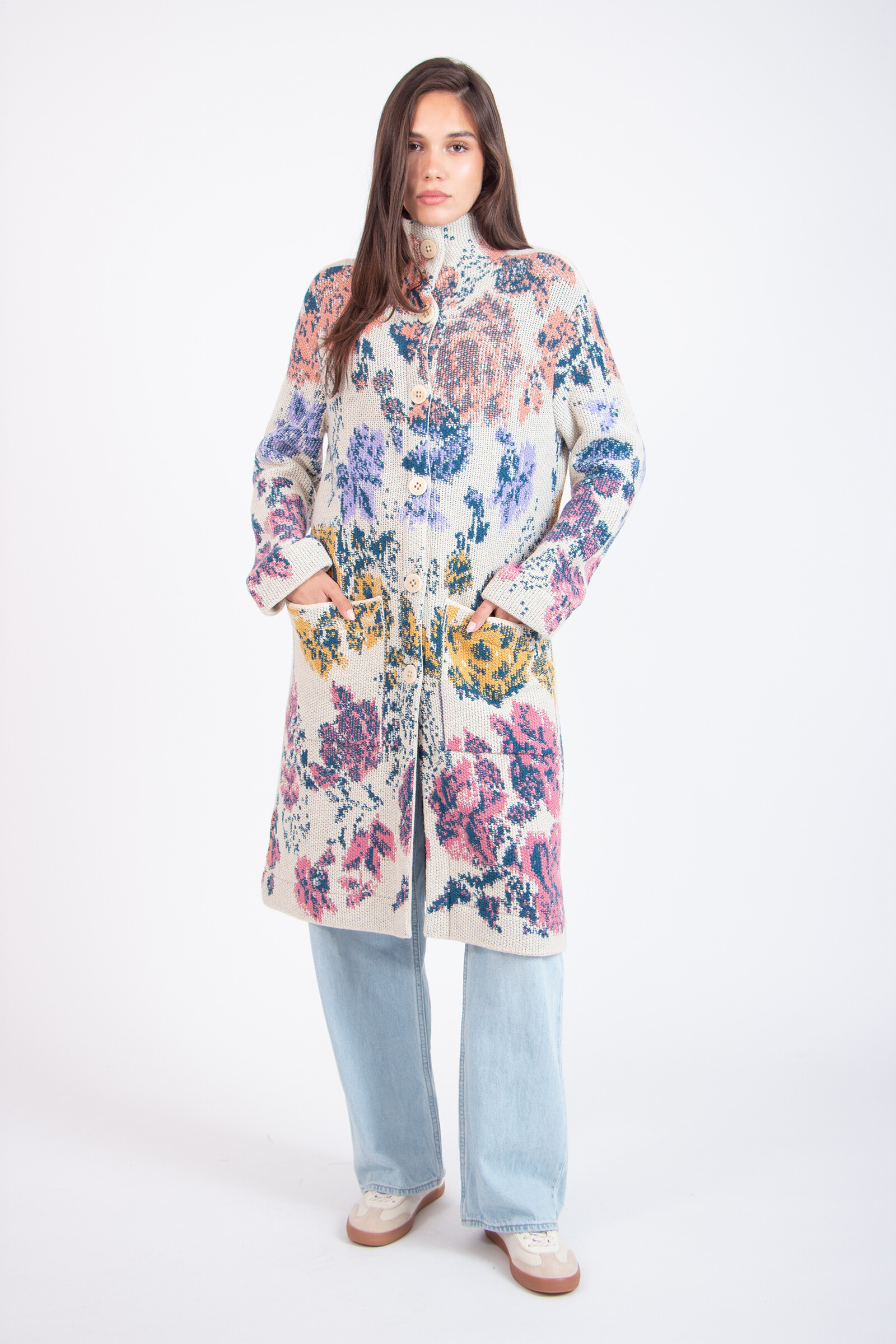 IVKO  Woman IVKO - Coat Furnishing Florals Pattern Off-White | Artistieke IVKO Mantel van Zachte Wolmix met Florale Charme