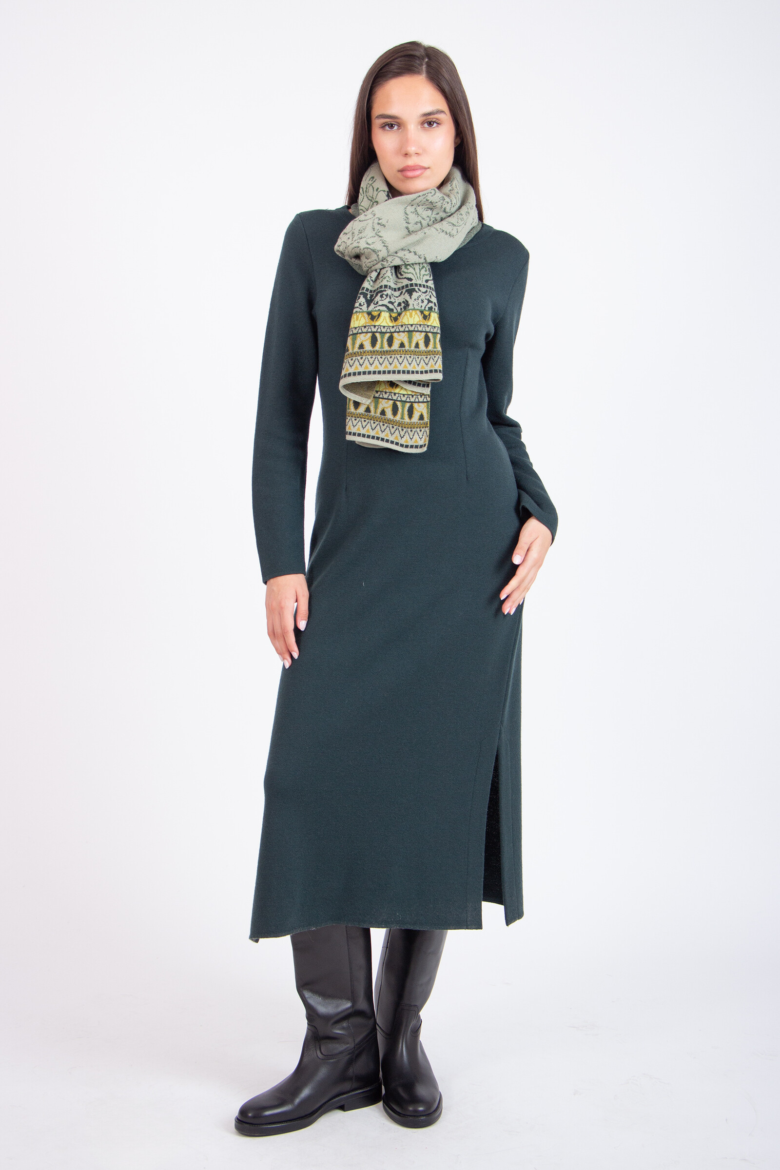 IVKO  Woman IVKO - Jacquard Scarf Ornament Pattern Salvia | Salbeigrüner IVKO Schal aus 100% Wolle