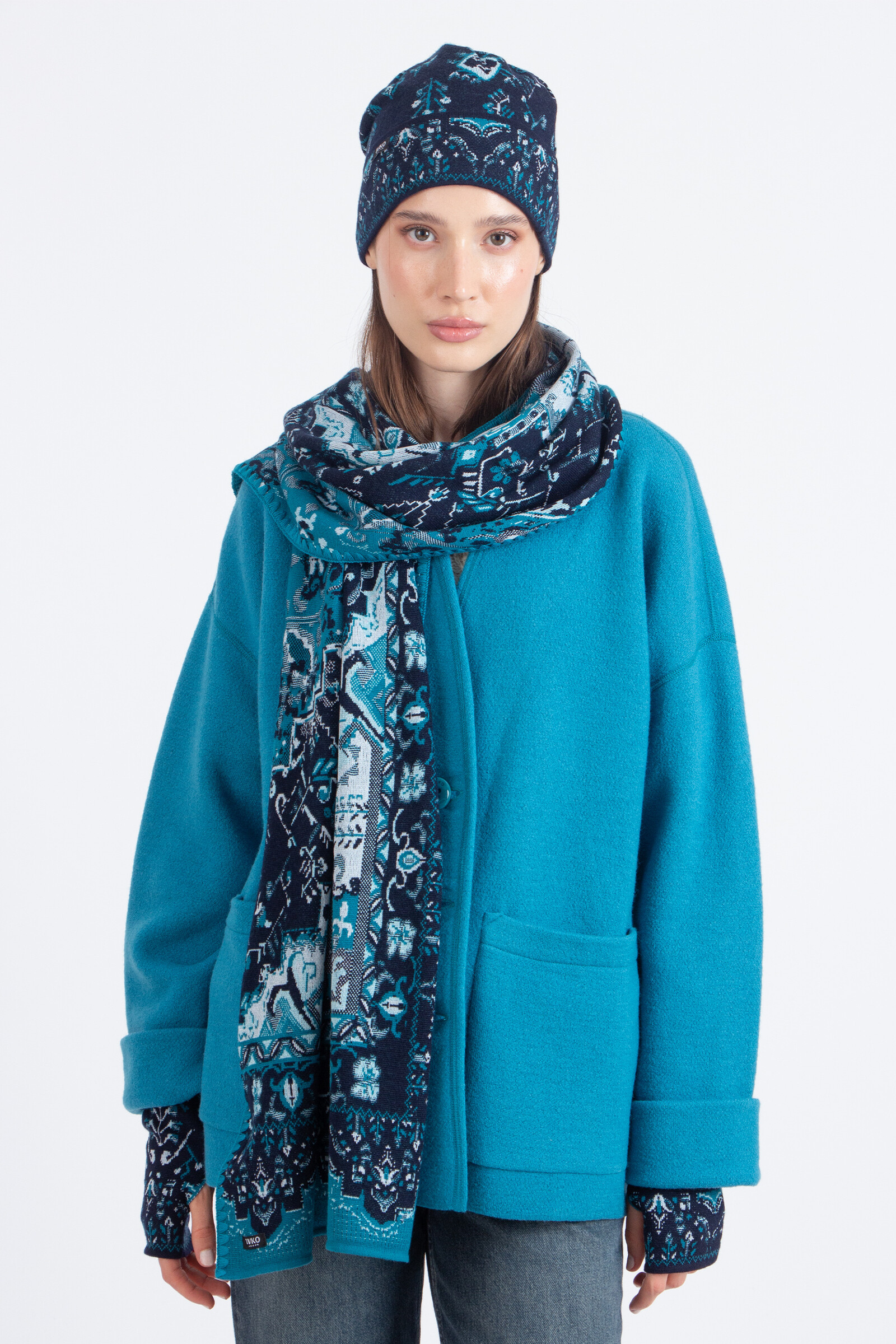 IVKO  Woman IVKO - Scarf Kilim Pattern Marine | Auffälliger Blauer Wollschal