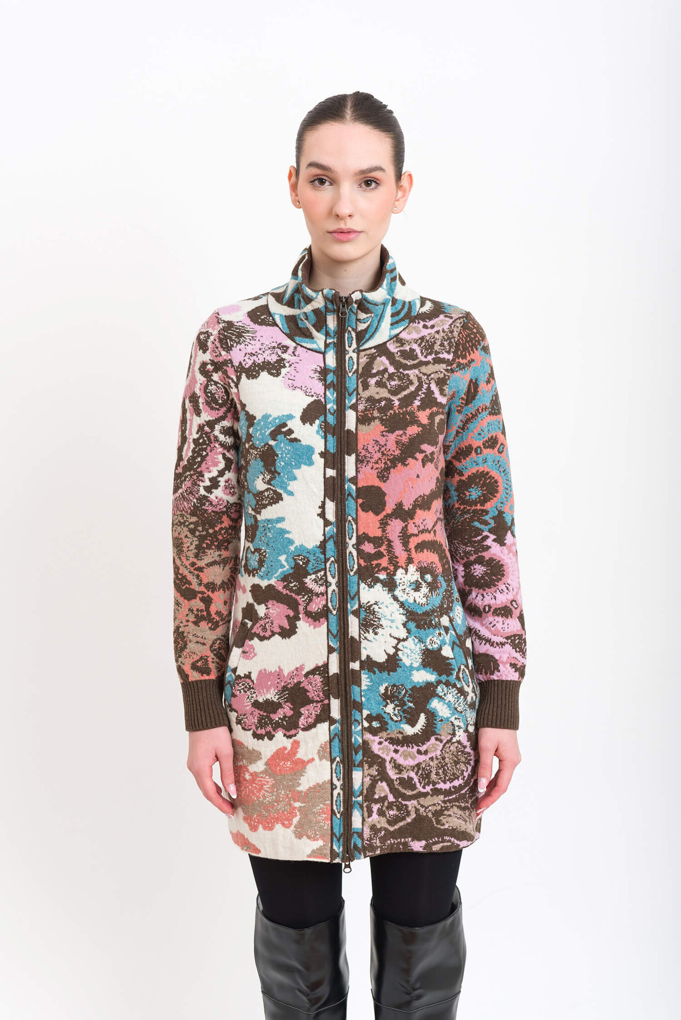 Characterful KOOI Cardigan Kediri Brown – Colour, Craft & Soul