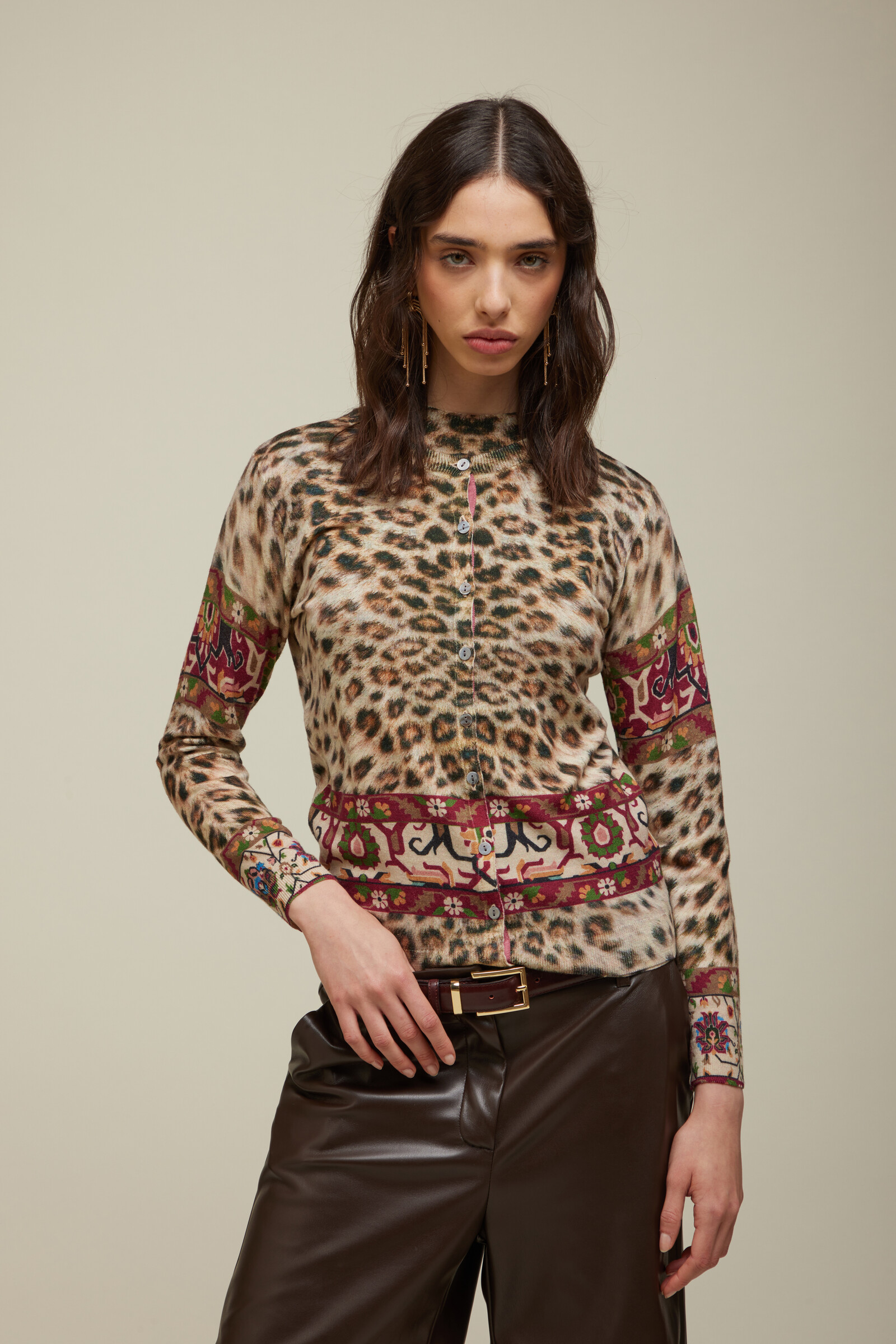 JEi'S JEi'S Cardigan with Animalier Print Beige | Auffällige Strickjacke aus 100% Merinowolle mit Tiermotiv