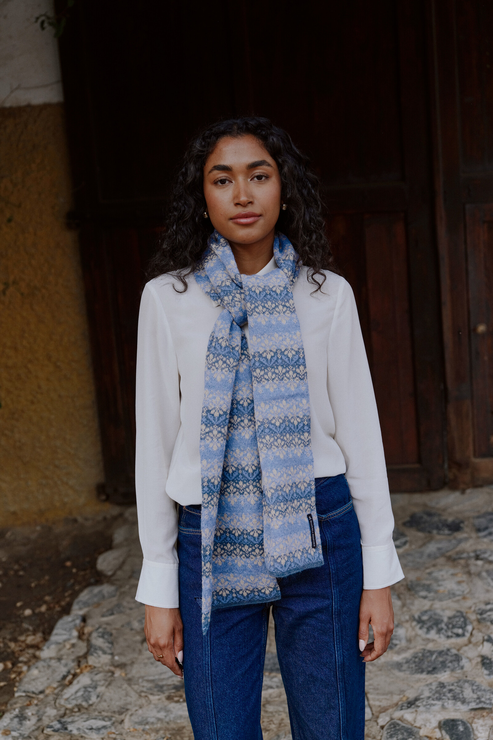 MANUELA BEDFORD MANUELA BEDFORD Alma Scarf Light Blue | Gedistingeerde Sjaal van 100% Peruaanse Alpacawol