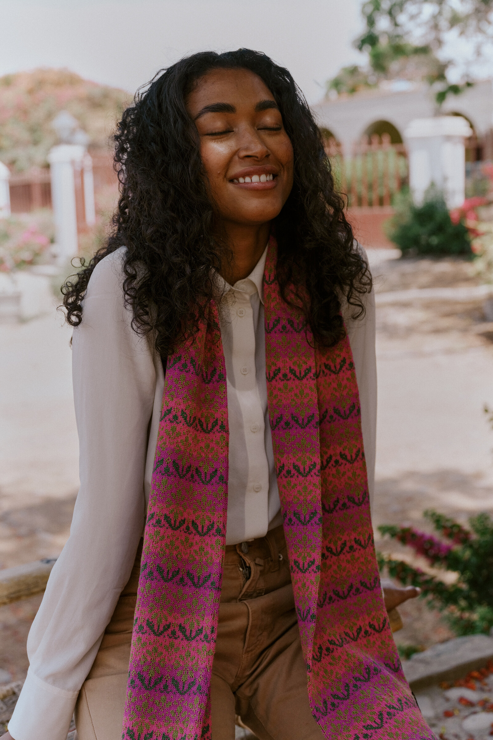 MANUELA BEDFORD MANUELA BEDFORD Alma Scarf Fuchsia | Kleurrijke Sjaal van 100% Peruaanse Alpacawol