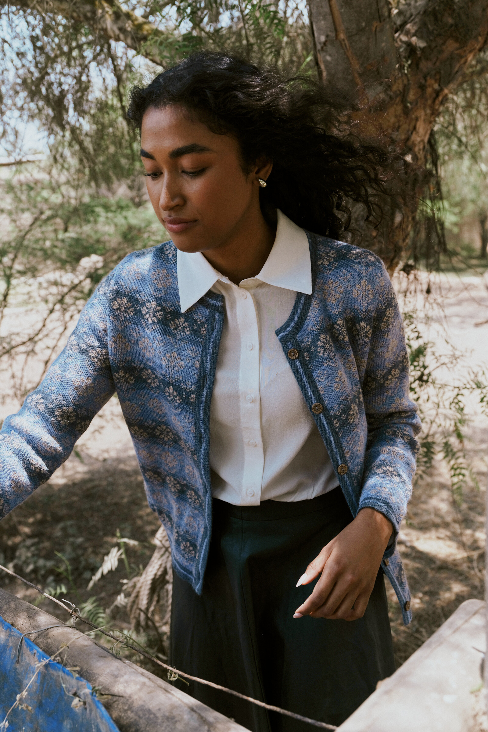 MANUELA BEDFORD MANUELA BEDFORD Cleo Cardigan Light Blue | Elegant Blauw Vest van 100% Peruaanse Alpacawol