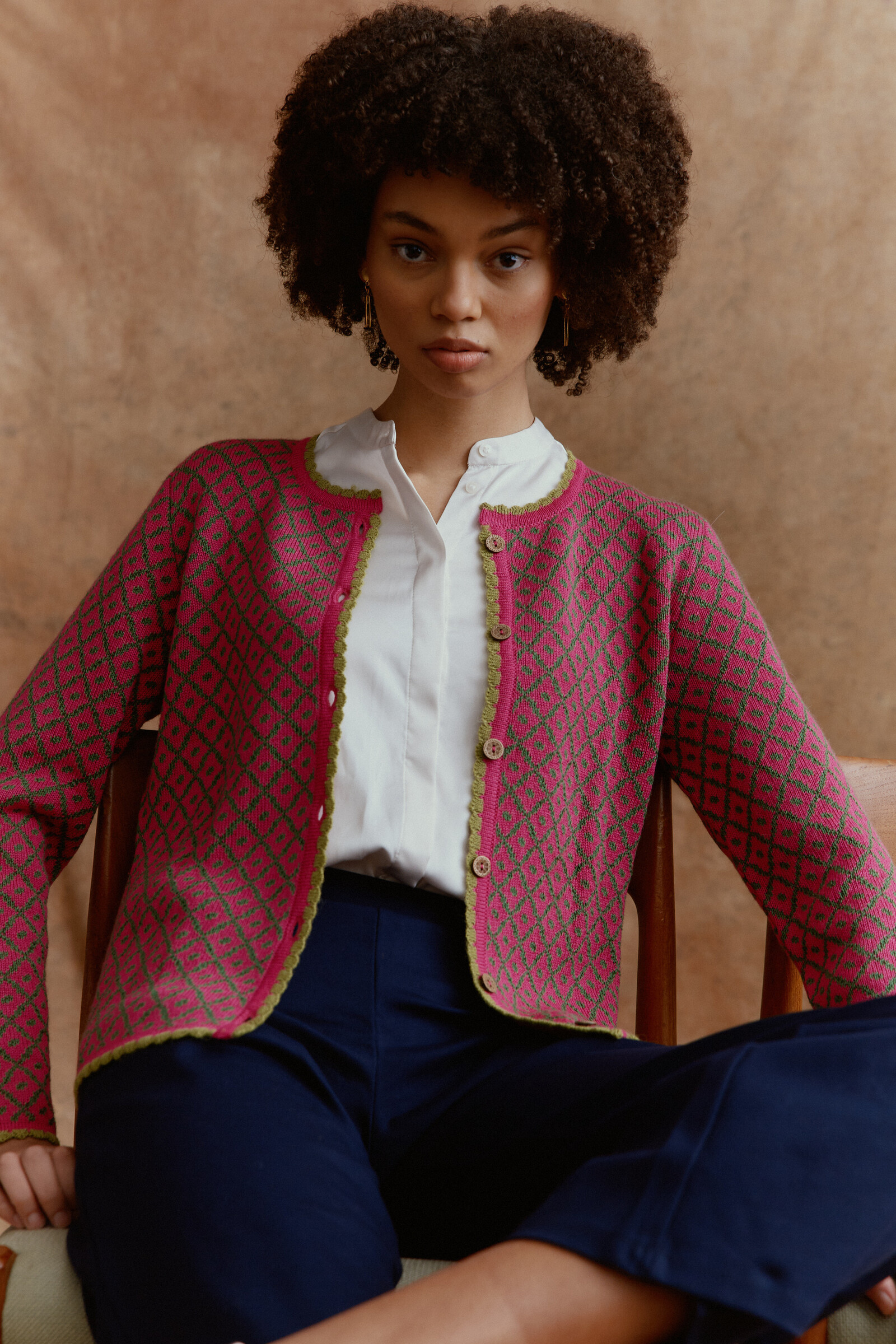 MANUELA BEDFORD MANUELA BEDFORD Aura Cardigan Fuchsia | Opvallend Roze Vest van 100% Peruaanse Alpacawol