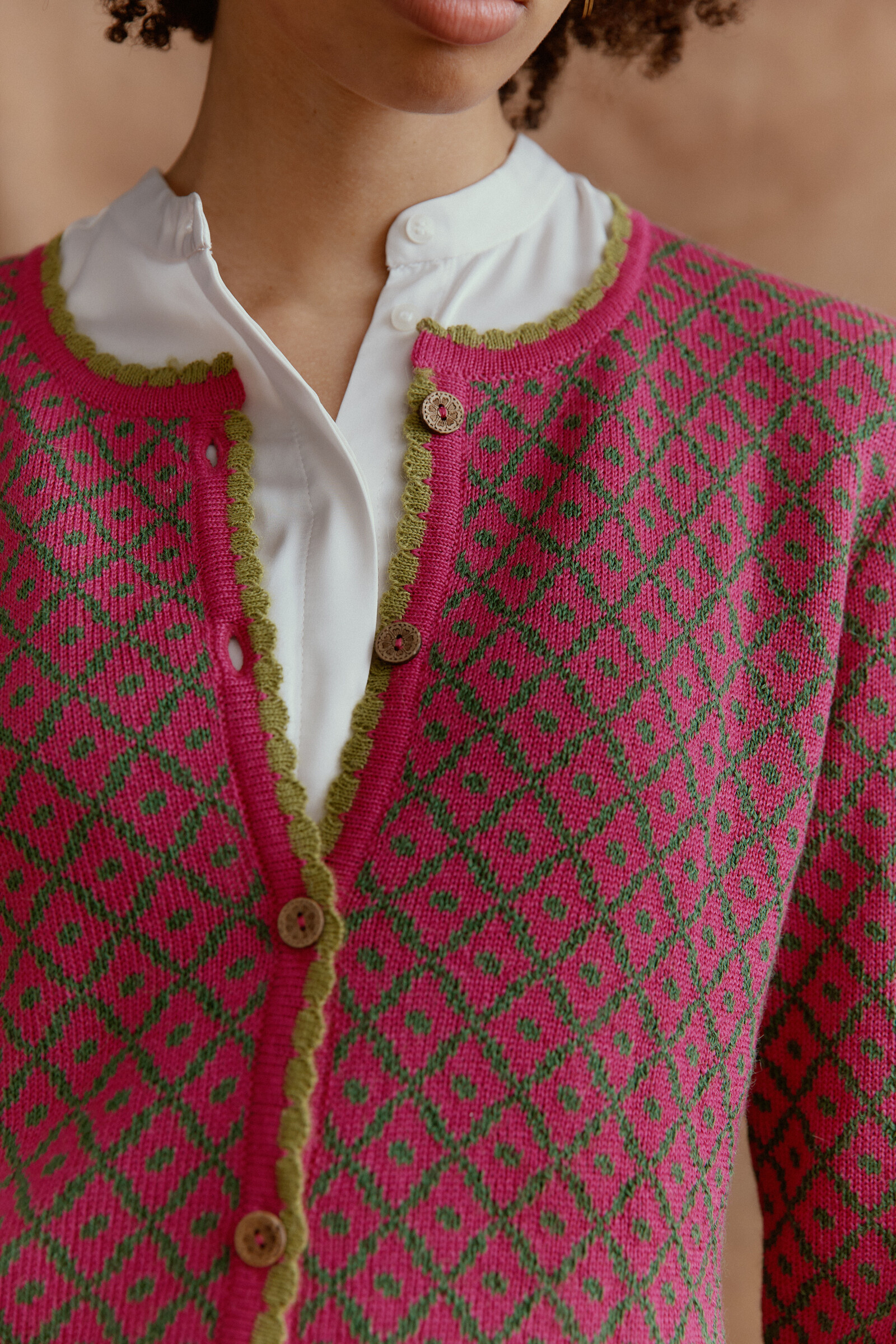 MANUELA BEDFORD MANUELA BEDFORD Aura Cardigan Fuchsia | Opvallend Roze Vest van 100% Peruaanse Alpacawol