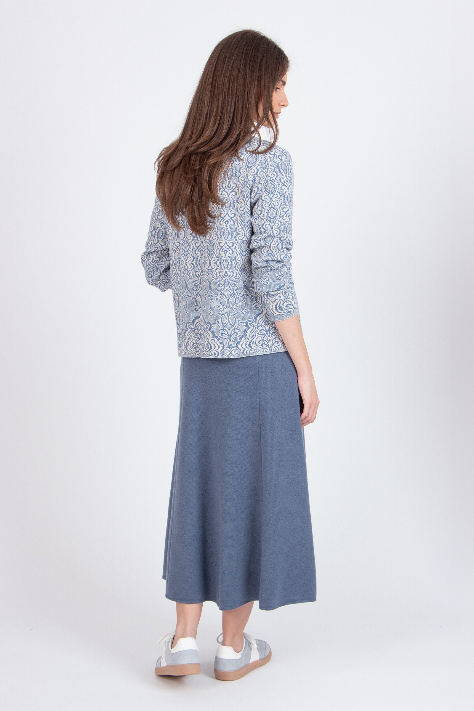 IVKO  Woman IVKO - Jacquard O-Neck Cardigan Ornament Pattern Stone Blue | Betoverend IVKO Vest van Wol met Ornamentpatroon