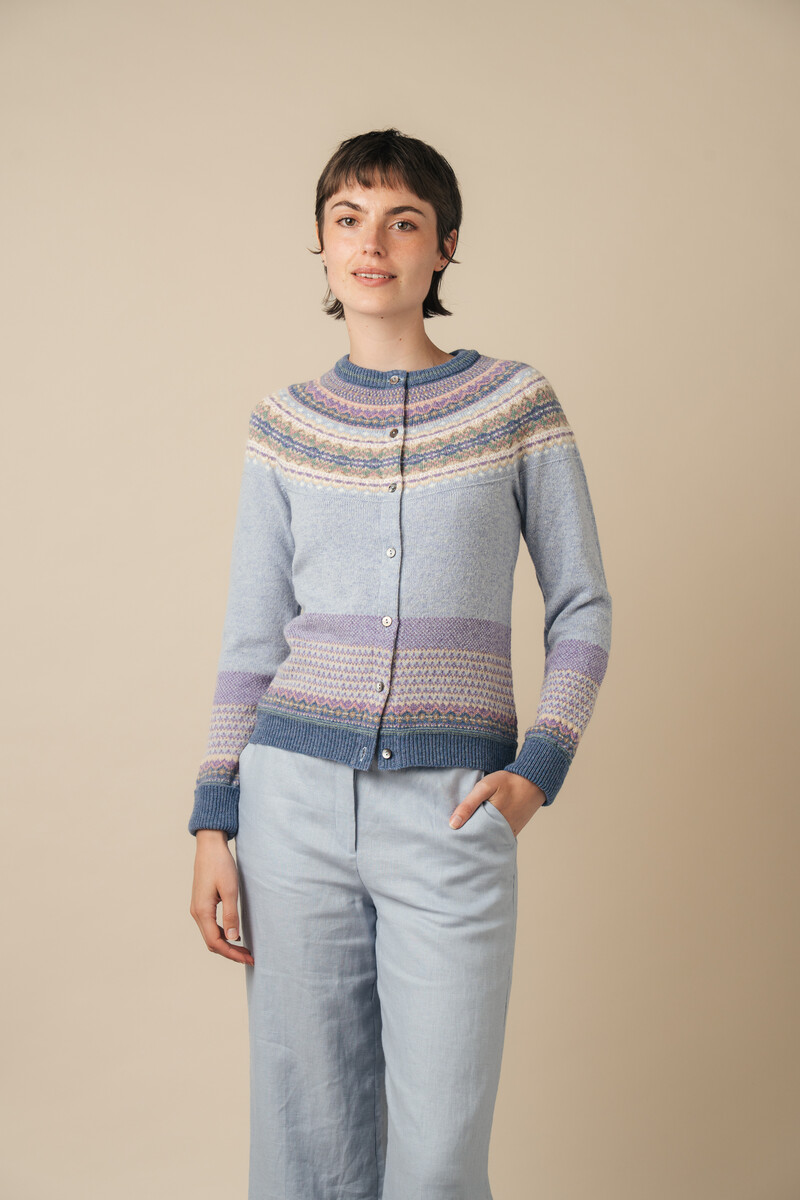Eribé Alpine Cardigan Dove | Soft Grey Cardigan of 96% Soft Merino Wool and 4% Angora Wool
