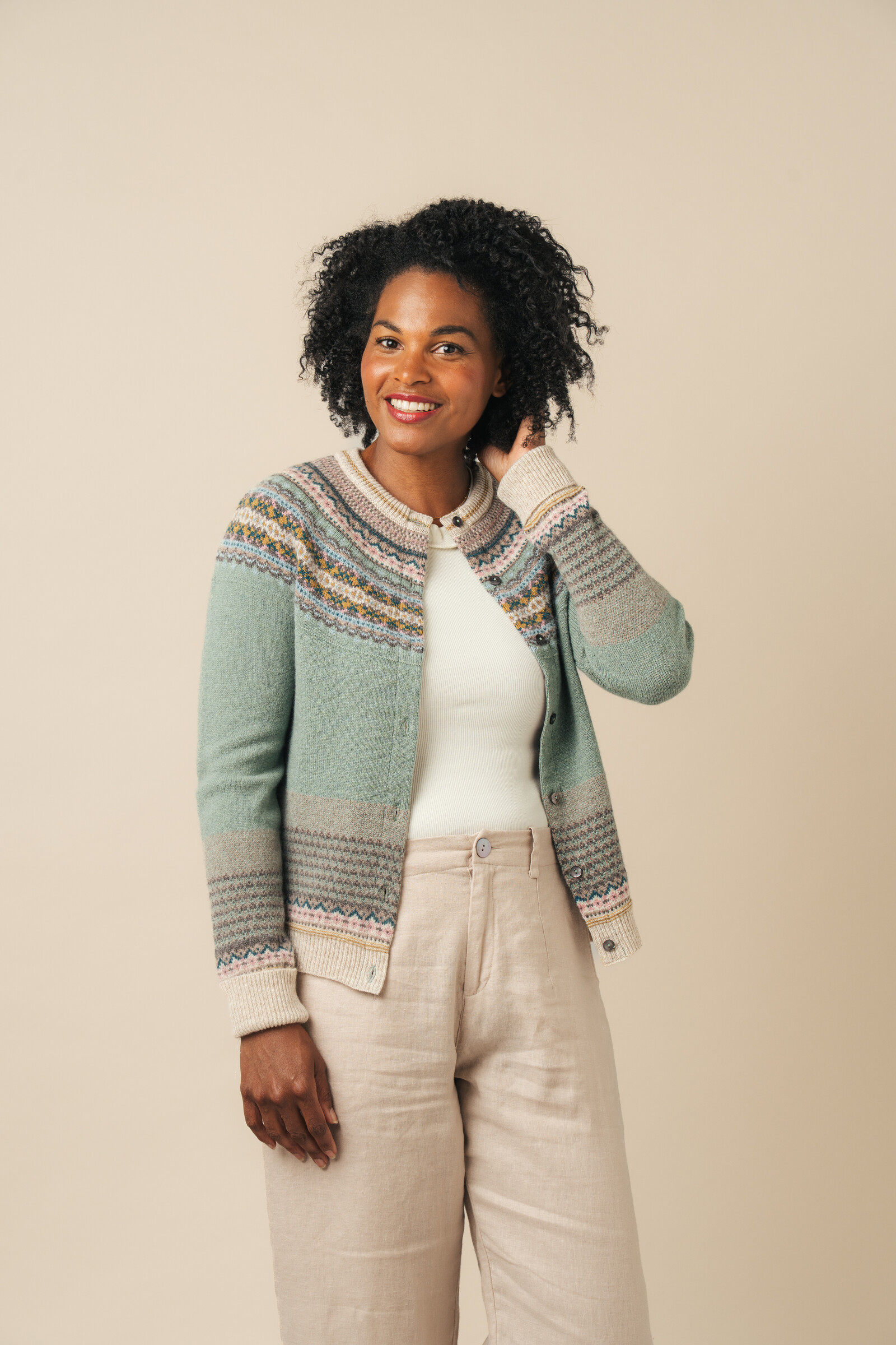 Eribé Eribé Alpine Cardigan Sage | Hellgrüne Strickjacke aus 96% Weicher Merinowolle und 4% Angorawolle