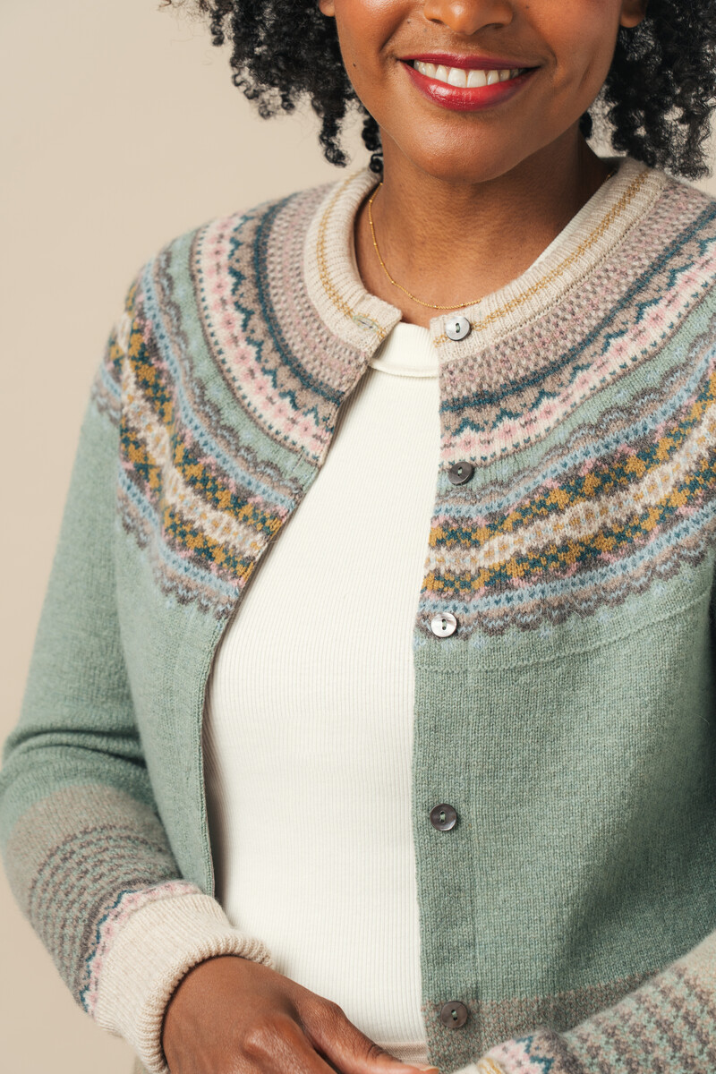 Eribé Alpine Cardigan Sage | Zachtgroen Vest van 96% Zachte Merinowol en 4% Angorawol