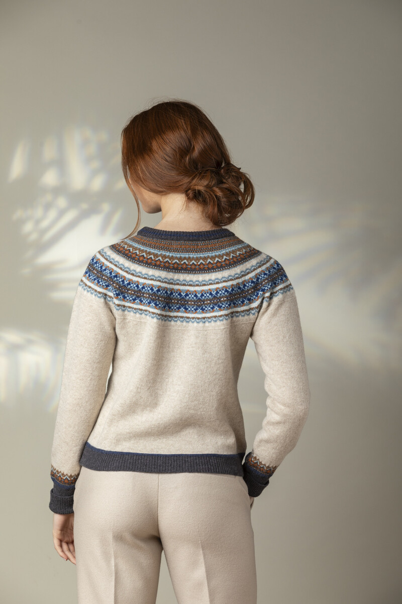 Eribé Alpine Short Sweater Taurus |  Warmer und Weicher Pullover in Beigetönen