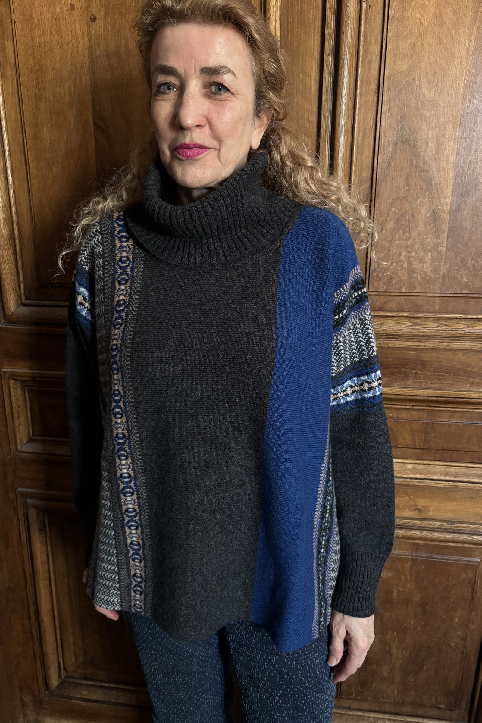 Eribé Eribé Montrose Cowl Sweater Hermes | Schotse Trui met Bijzonder Design