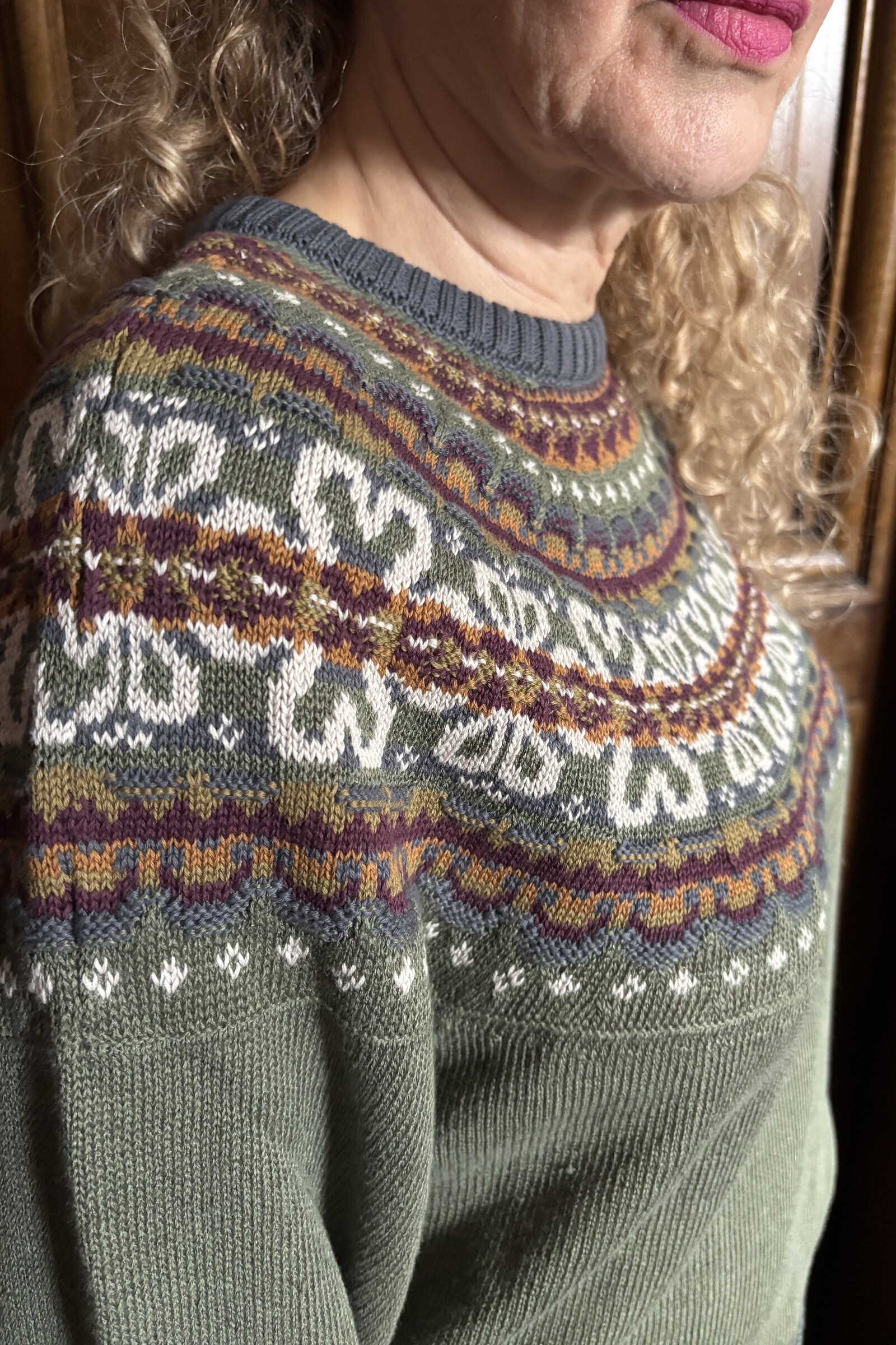 Eribé Eribé Evie Crew Neck Sweater Reef |  Green Sweater of 53% Linen and 47% Organic Cotton