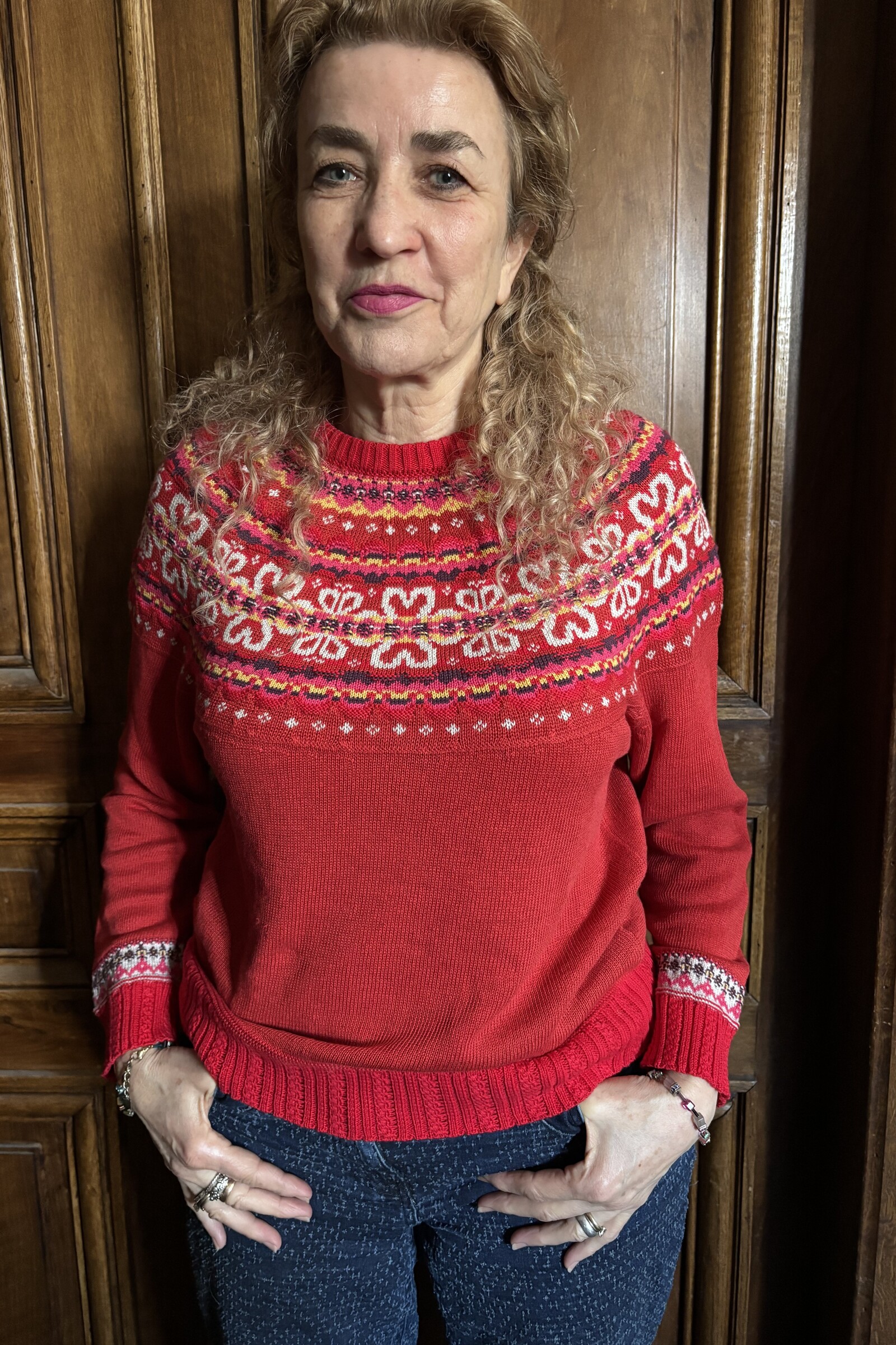 Eribé Eribé Evie Crew Neck Sweater Atlas |  Roter Pullover aus 53% Leinen und 47% Bio-Baumwolle