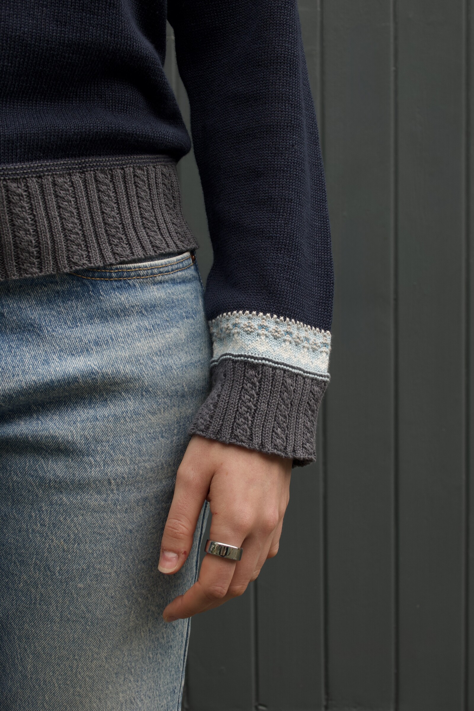 Eribé Eribé Evie Crew Neck Sweater Marina |  Blue Sweater of 53% Linen and 47% Organic Cotton