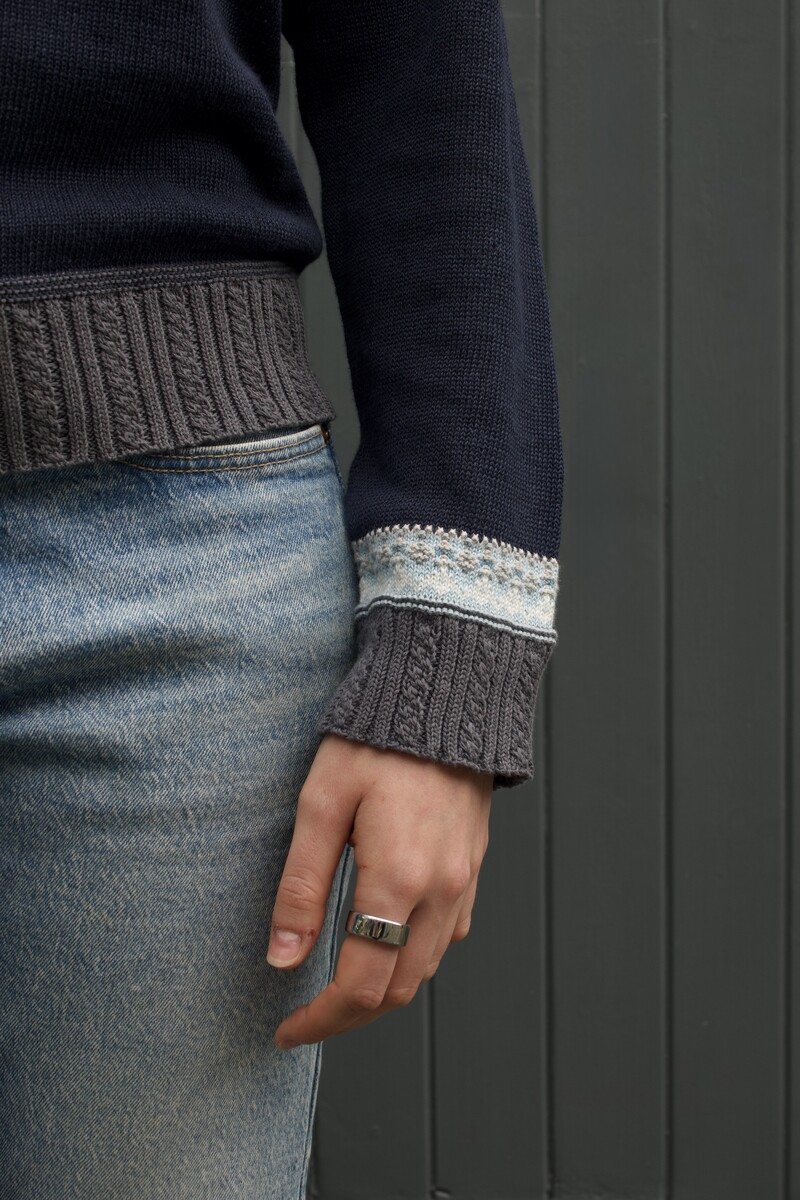 Eribé Evie Crew Neck Sweater Marina |  Blue Sweater of 53% Linen and 47% Organic Cotton