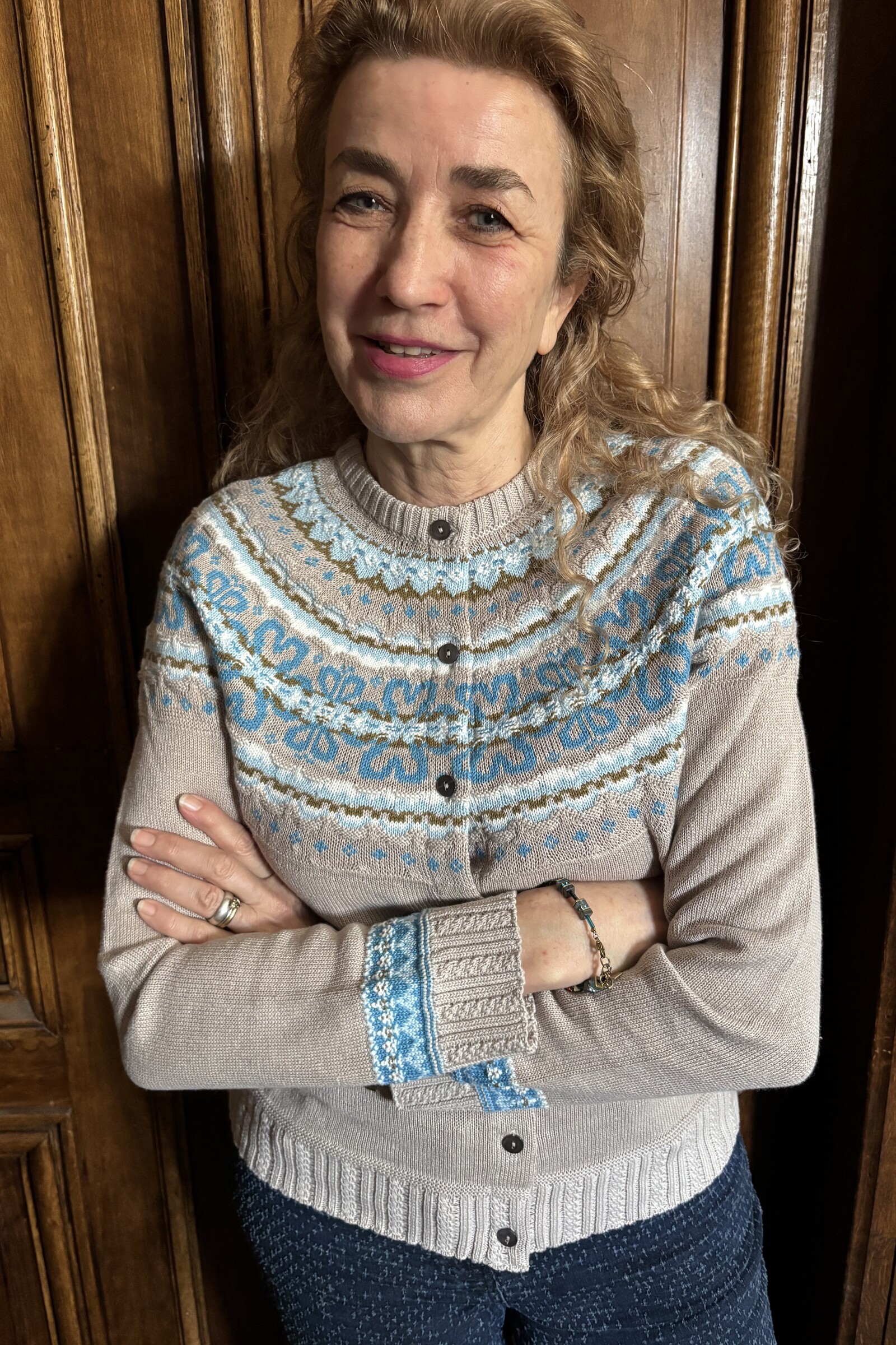 Eribé Eribé Evie Crew Neck Cardigan Ariel |  Beige Strickjacke aus 53% Leinen und 47% Bio-Baumwolle