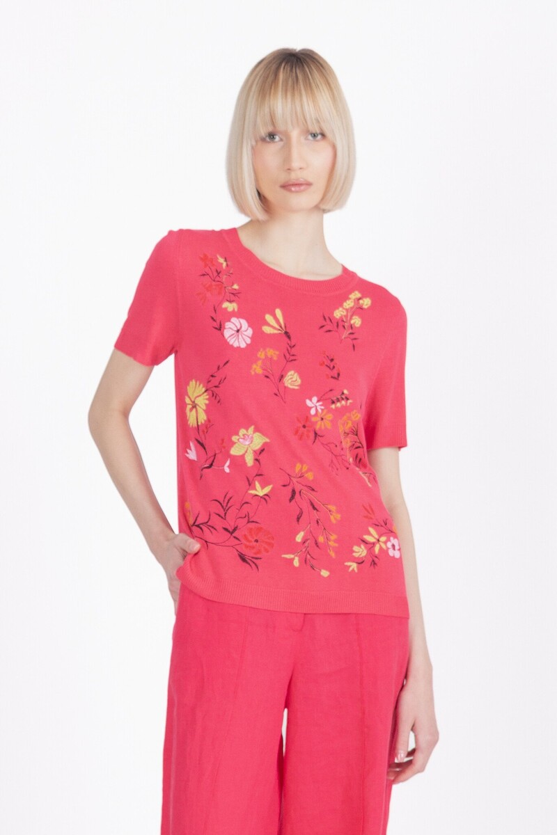 IVKO - Pullover with Embroidery Floral Pattern Pink | Roze Zomers Shirt met Kleurrijke Geborduurde Bloemen