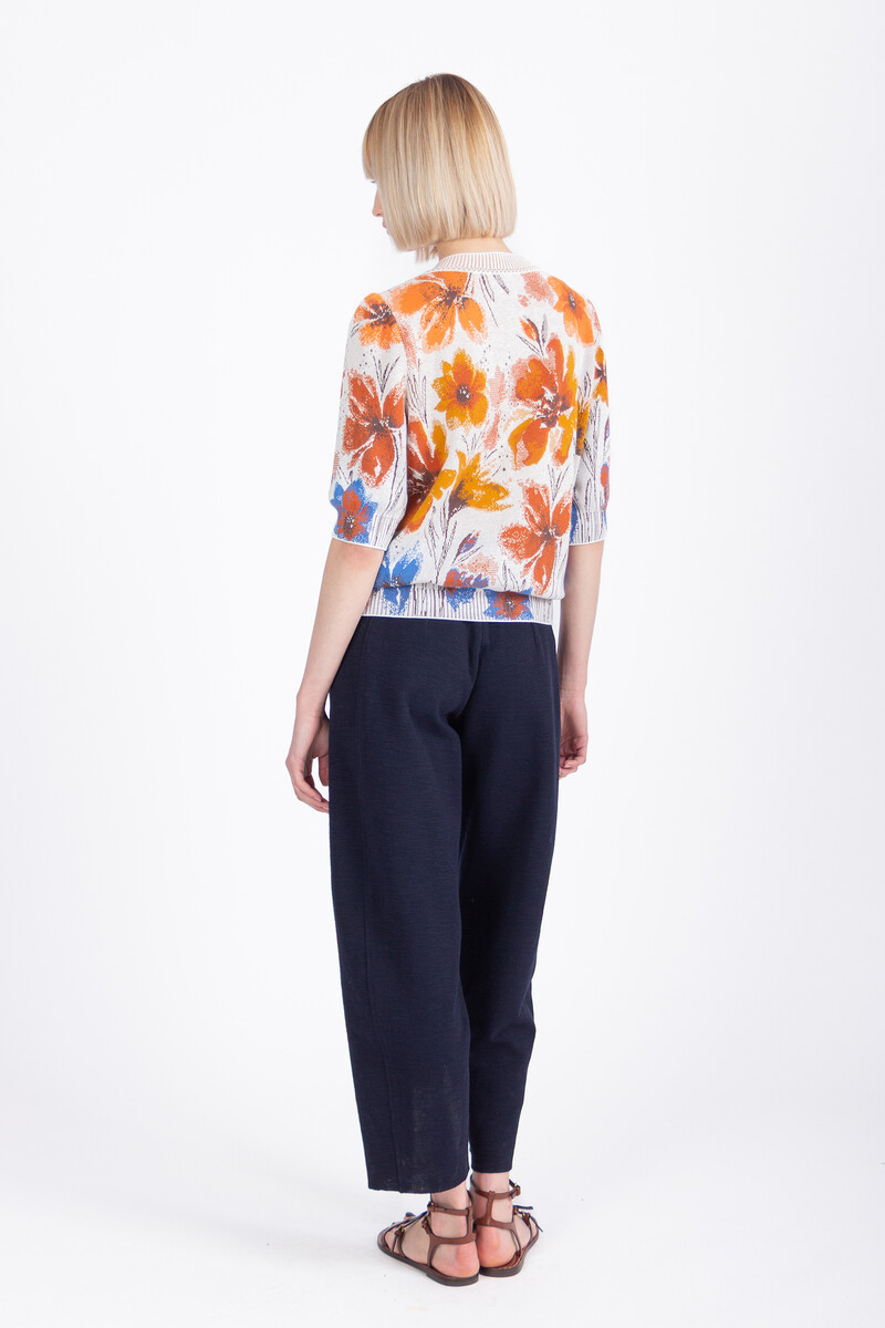 IVKO - Short Sleeve Cardigan Floral Pattern White Coffee | Verleidelijk Beige Vest met Kleurrijke Bloemen