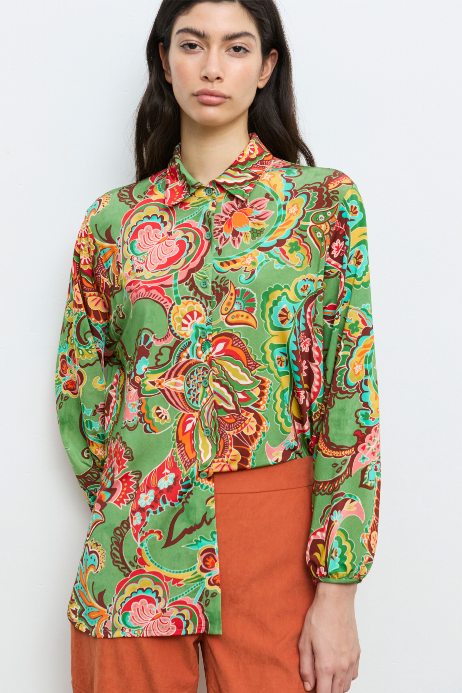 Aldo Martins  Cap Juluca A New Story Aldo Martins - Blouse Flowers Green | Chemisier aux Couleurs Vives d'Aldo Martins