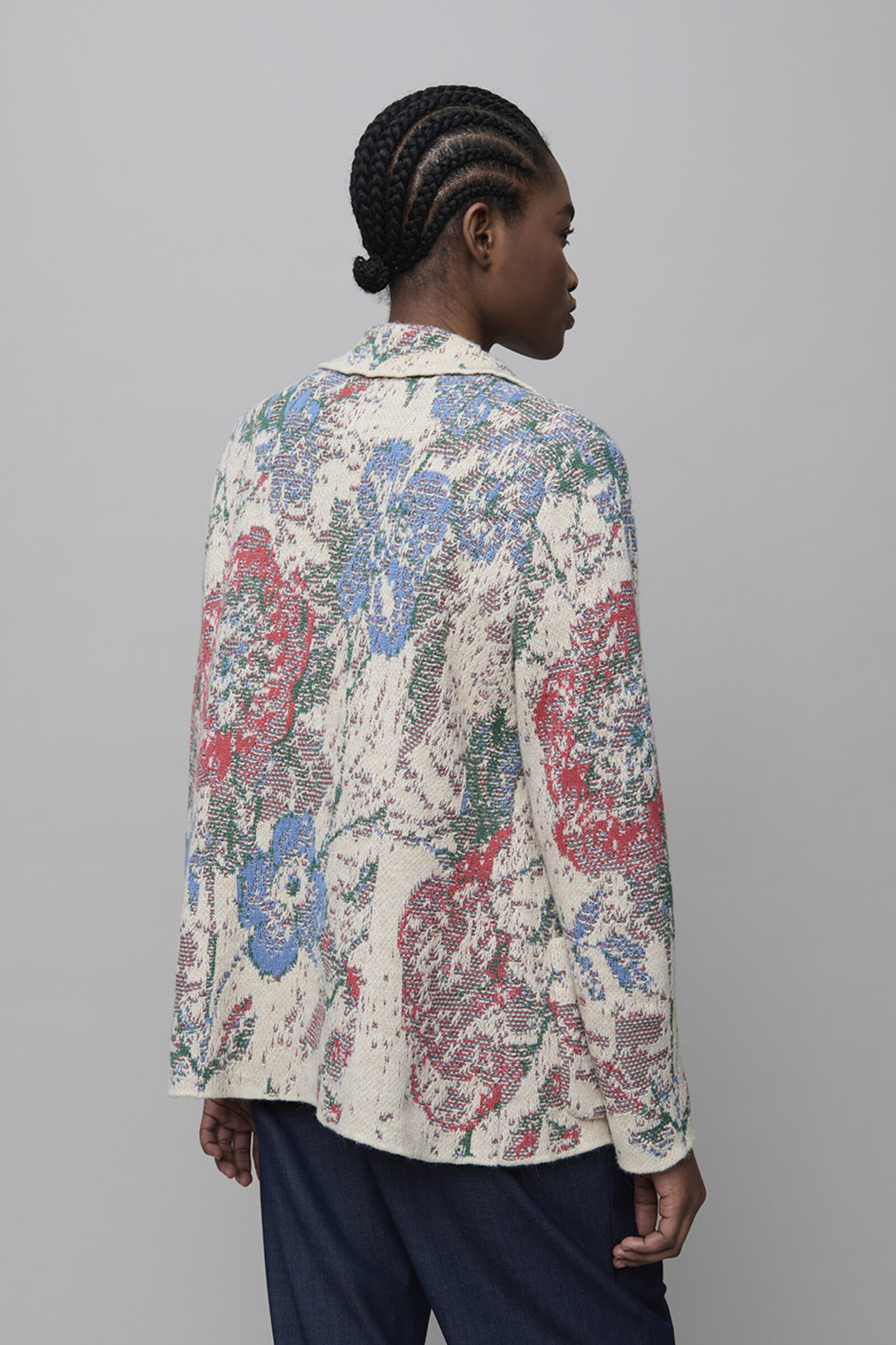Aldo Martins  Aldo Martins - Flowered Blazer Vanilla | Romantisch Jasje van Extrafijne Wol