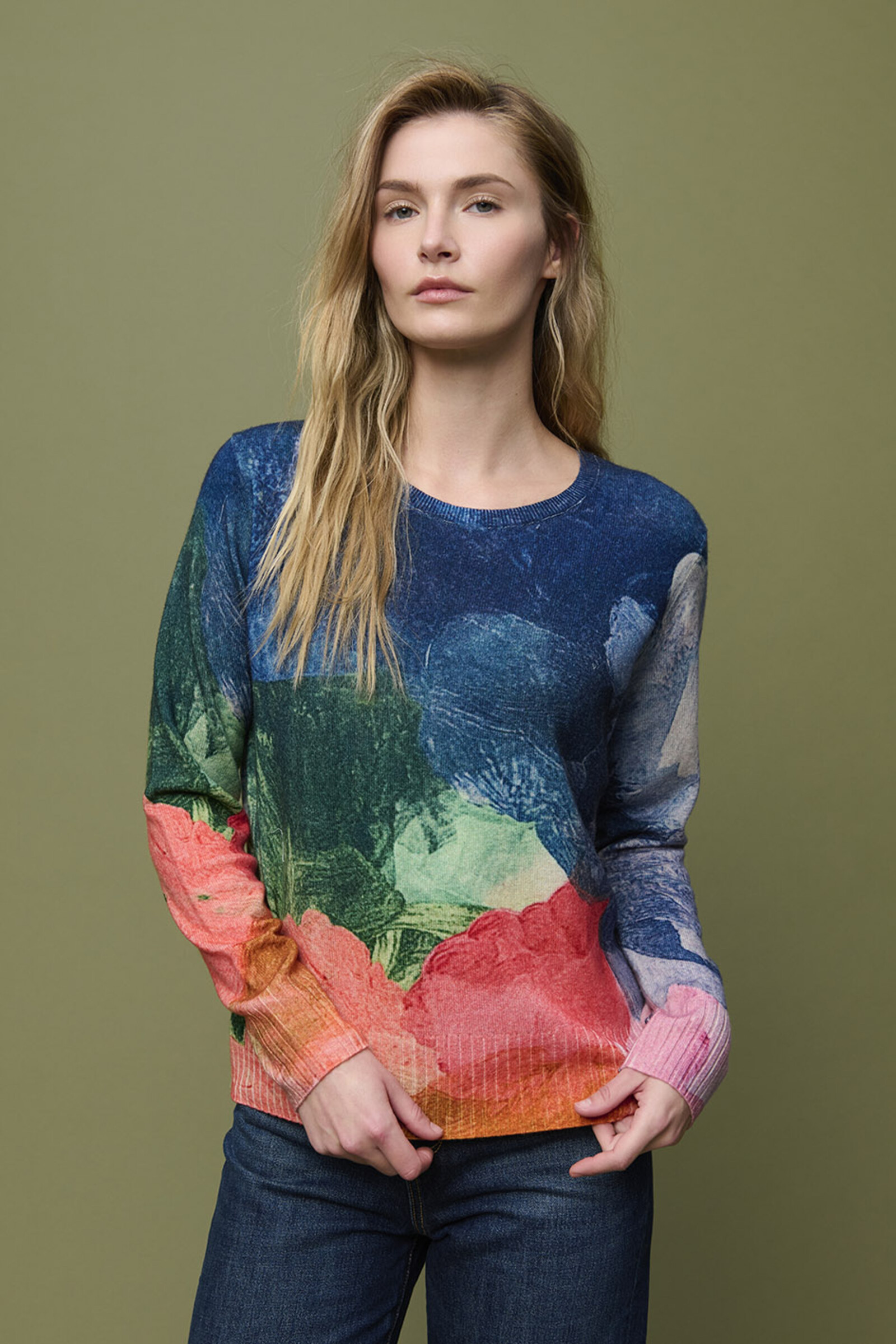Aldo Martins  Aldo Martins - Arty Printed Sweater Blue | Luxe Fijngebreide Trui van Merinowol en Kasjmier