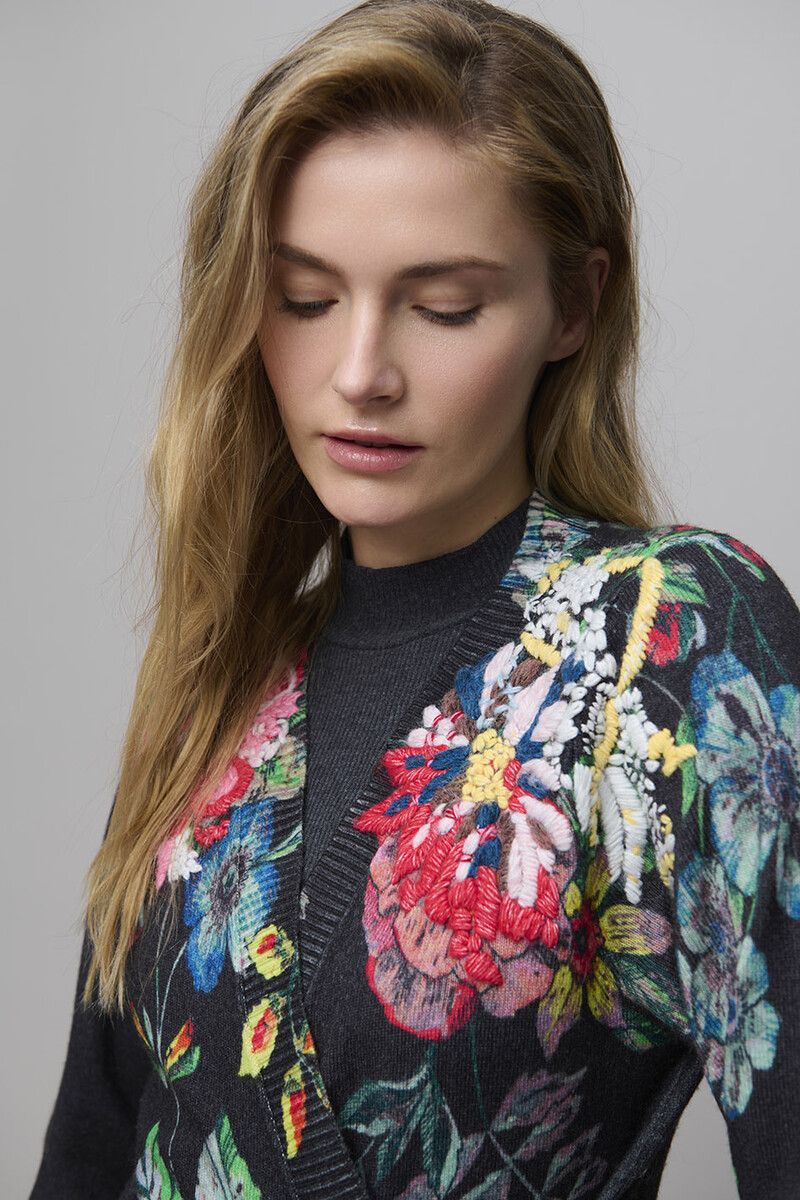 Aldo Martins - Embroidered Cardigan Black | Geraffineerd Fijngebreid Vest van Merinowol en Kasjmier