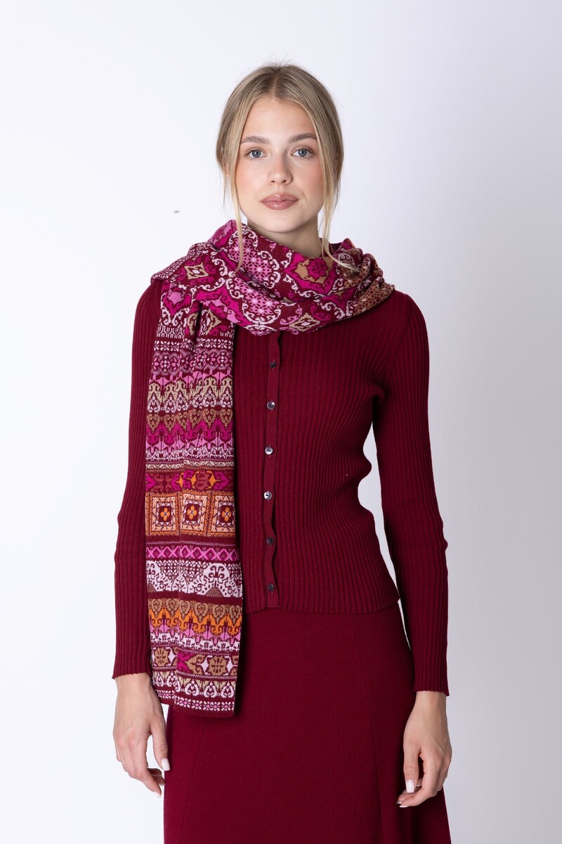 IVKO - Knit Scarf Azulejo Cherry | Iconische Sjaal van 100% Wol met Portugese Patronen
