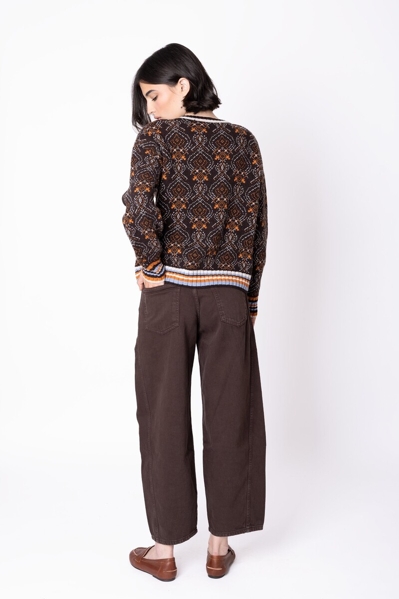IVKO - Pullover Fika Floral Chocolate | Warme en Elegante Trui van Natuurlijke Materialen