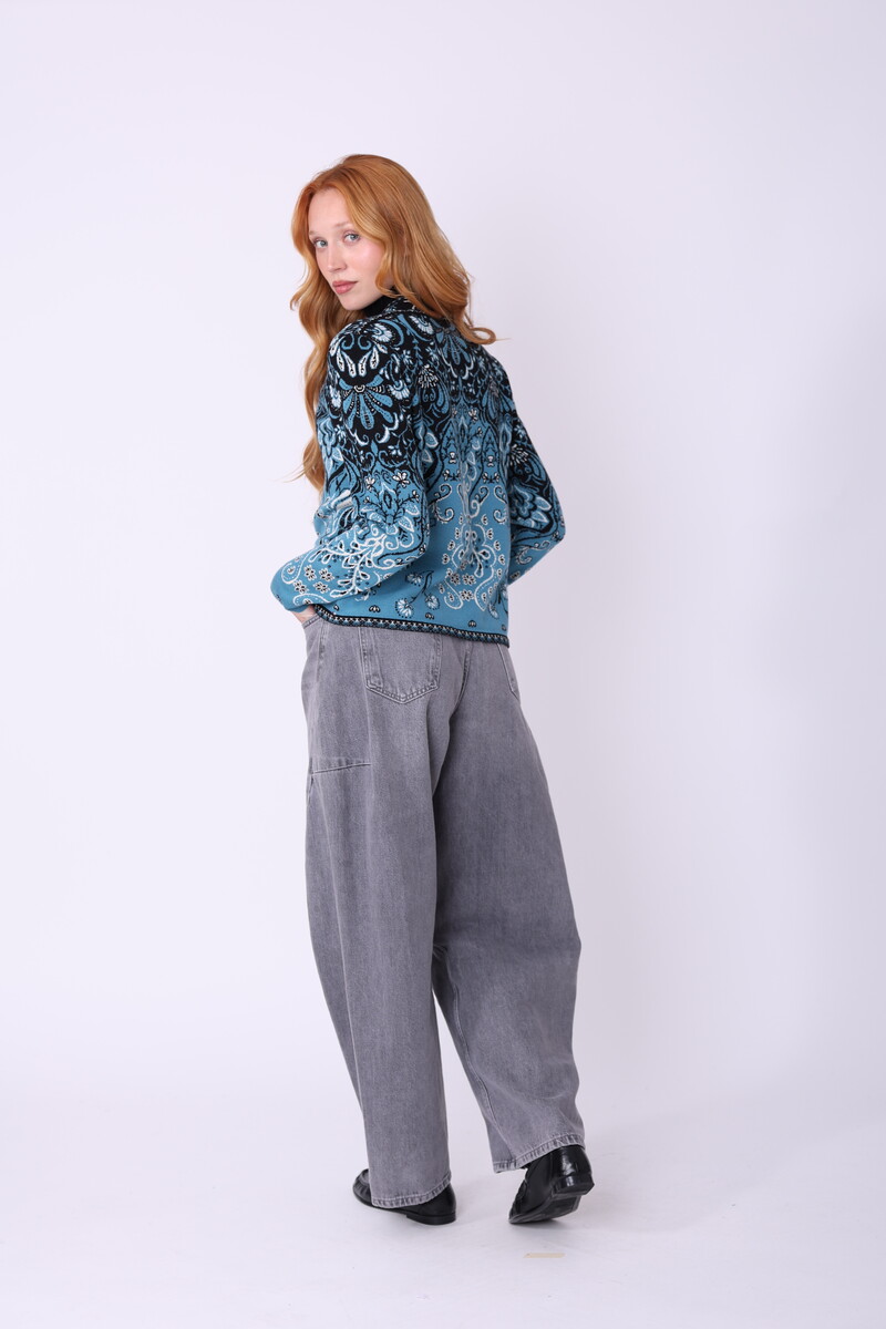 IVKO - Knit Jacket Petal Script Blue | Gilet Exclusif 100 % Coton, Incontournable de l'Hiver