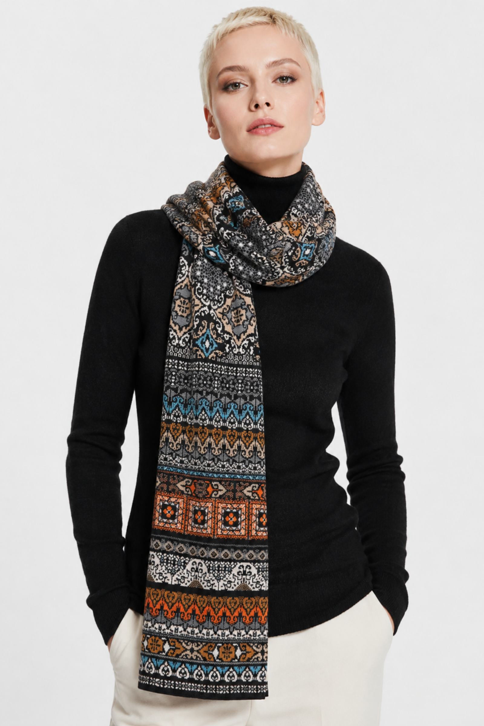 IVKO  Woman IVKO - Knit Scarf Azulejo Black | Iconische Sjaal van 100% Wol met Portugese Patronen