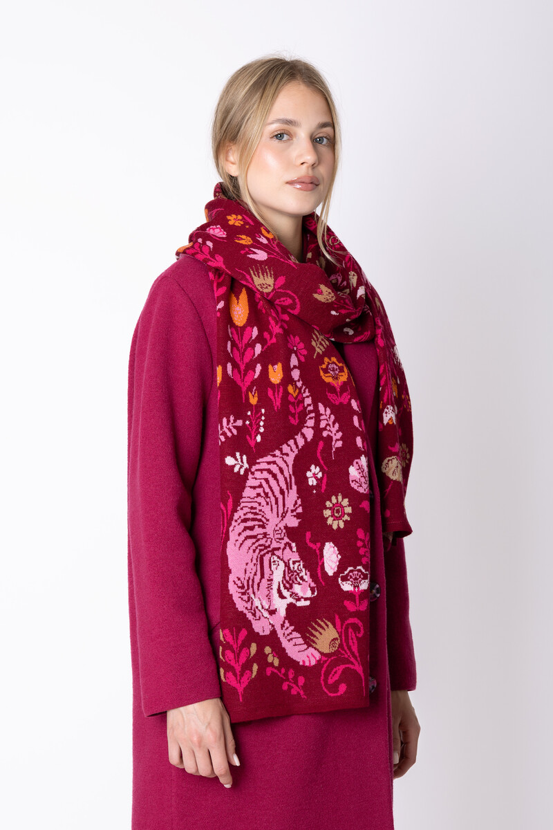 IVKO - Scarf Feral Grace Cherry | Meesterlijke Sjaal van 100% Wol met Tijgerprint