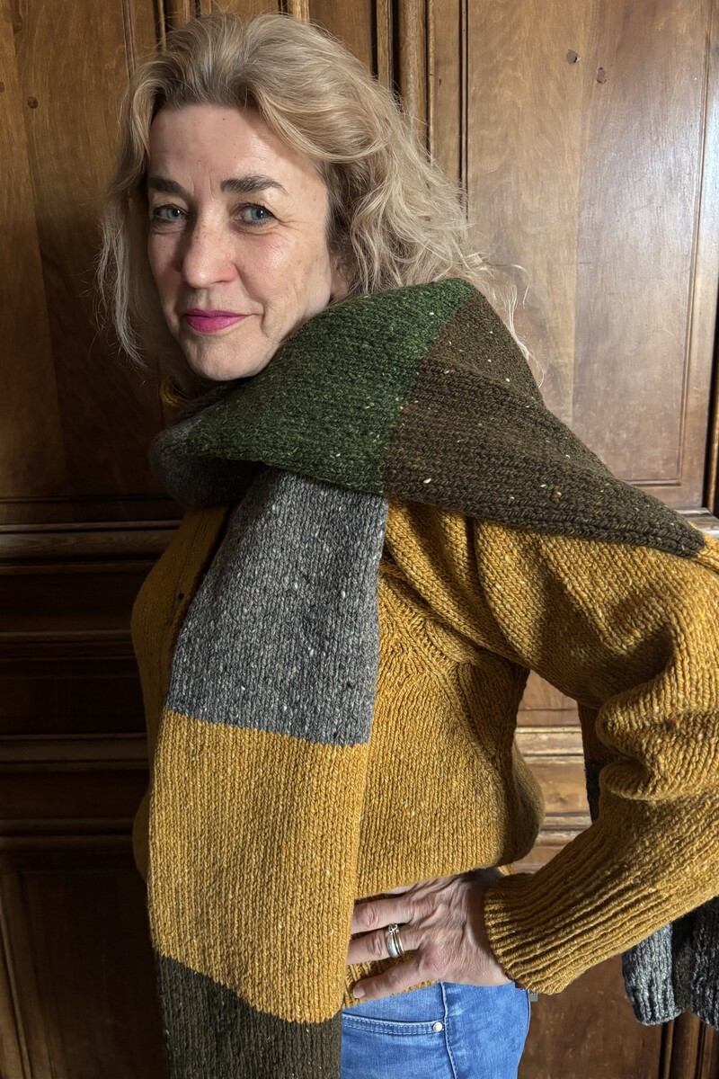 Fisherman Out of Ireland - Donegal Colour Blocked Scarf Mustard Green | Mulesing-Vrije Sjaal van 100% Merinowol