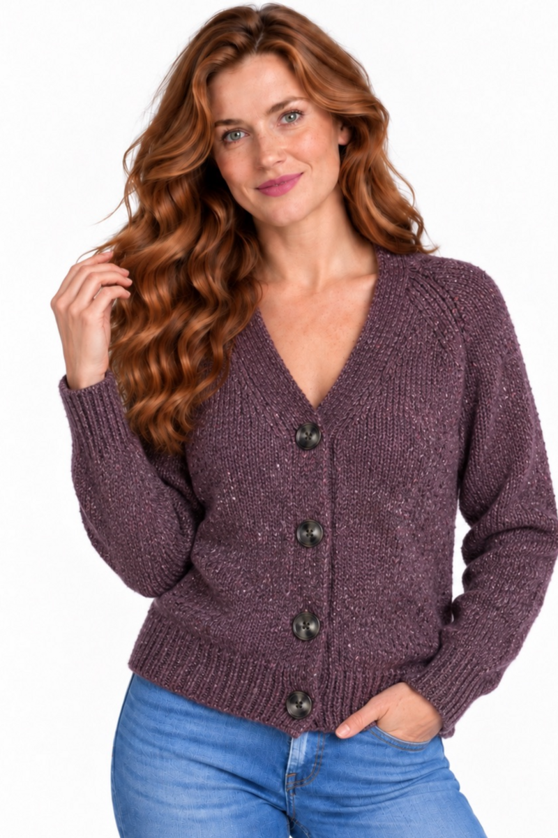 Fisherman Out of Ireland - Donegal Raglan Cable Cardigan Dark Mauve | Donkerpaars Vest van 100% Merinowol