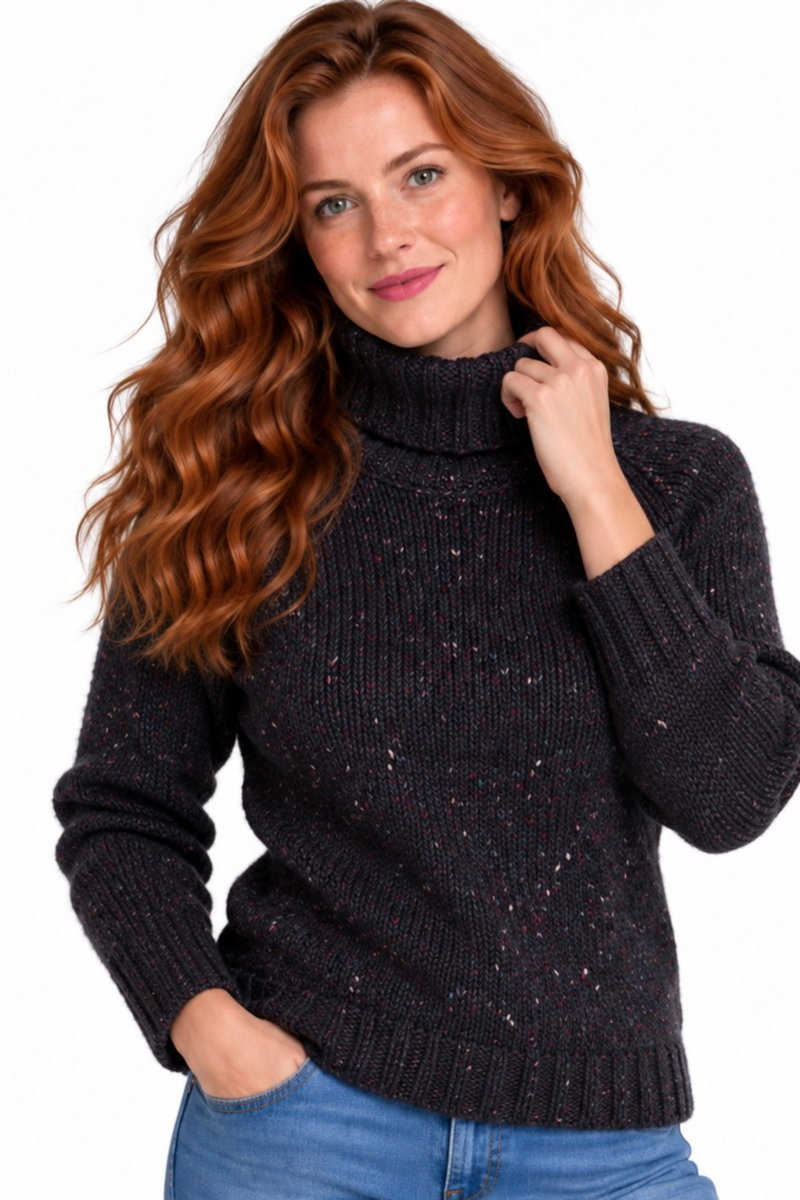 Fisherman Out of Ireland - Donegal Polo Neck Sweater Seabed | Donkerblauwe Trui van 100% Merinowol
