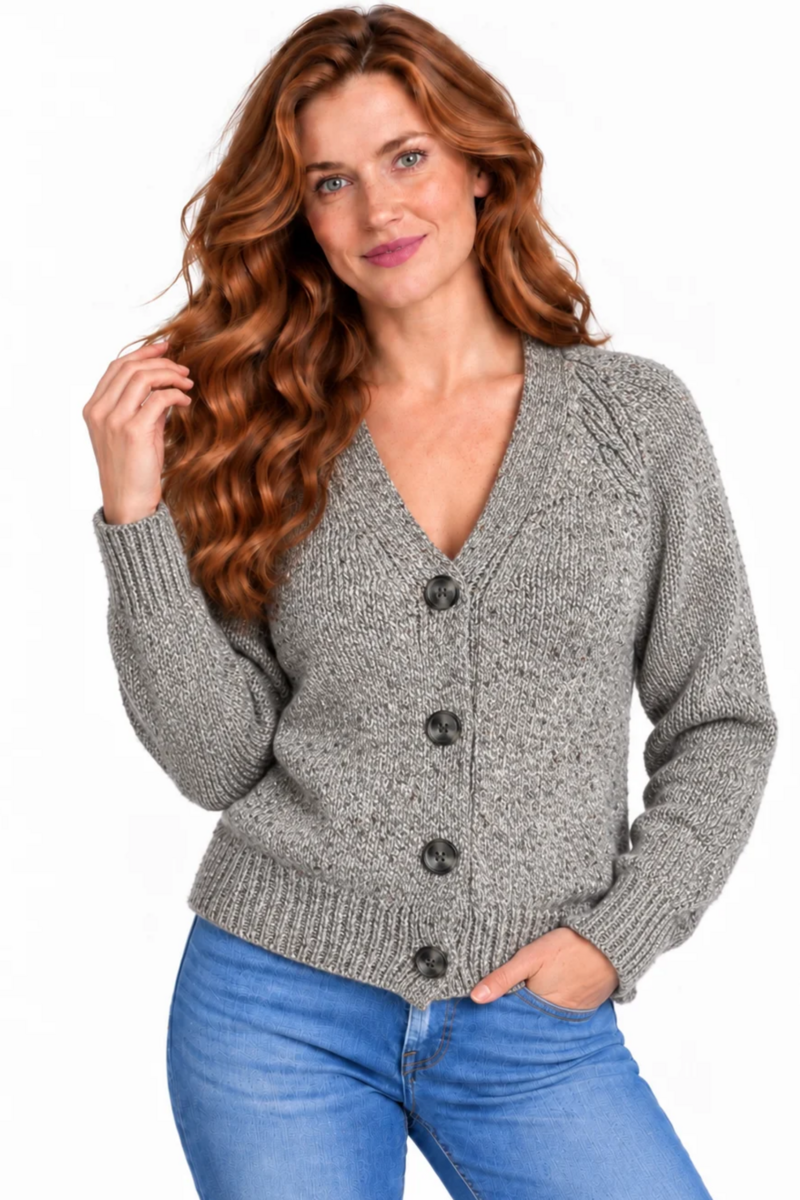 Fisherman Out of Ireland - Donegal Raglan Cable Cardigan Porridge | Grijs Vest van 100% Merinowol