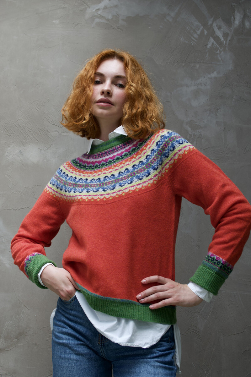 Eribé Alpine Short Sweater Bellarose |  Warm and Soft Sweater with Bright Shades