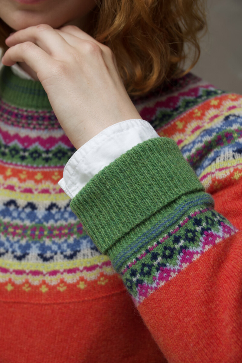 Eribé Alpine Short Sweater Bellarose |  Warm and Soft Sweater with Bright Shades
