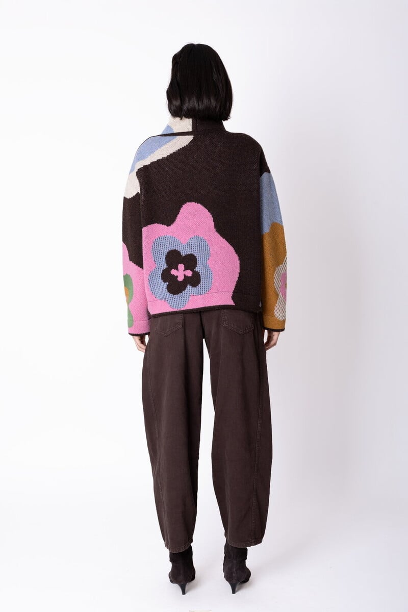 IVKO - Imprint Bloom Hip Jacket Chocolate| Extravagant Jasje van 80% Wol en 20% Nylon