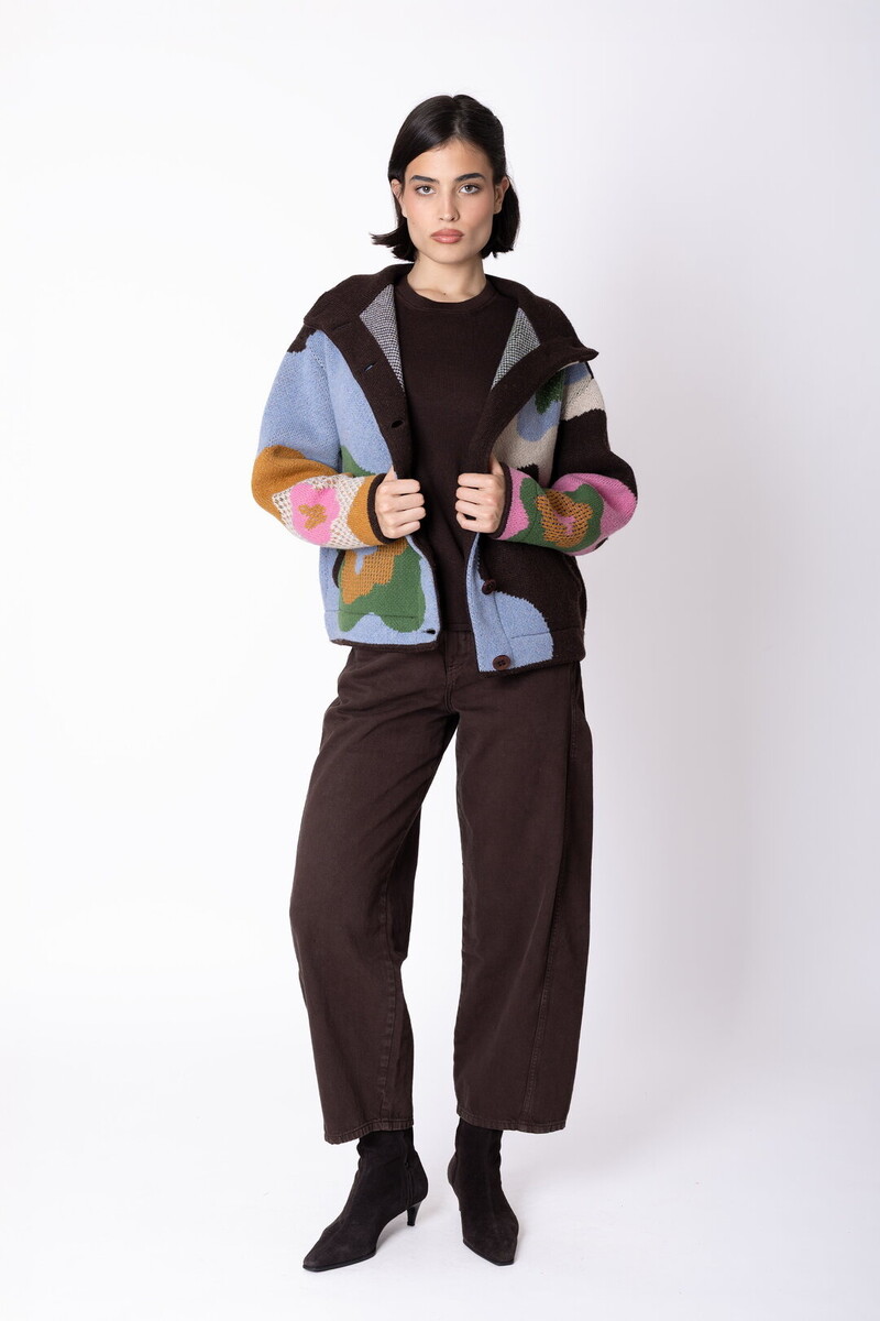 IVKO - Imprint Bloom Hip Jacket Chocolate| Extravagant Jasje van 80% Wol en 20% Nylon